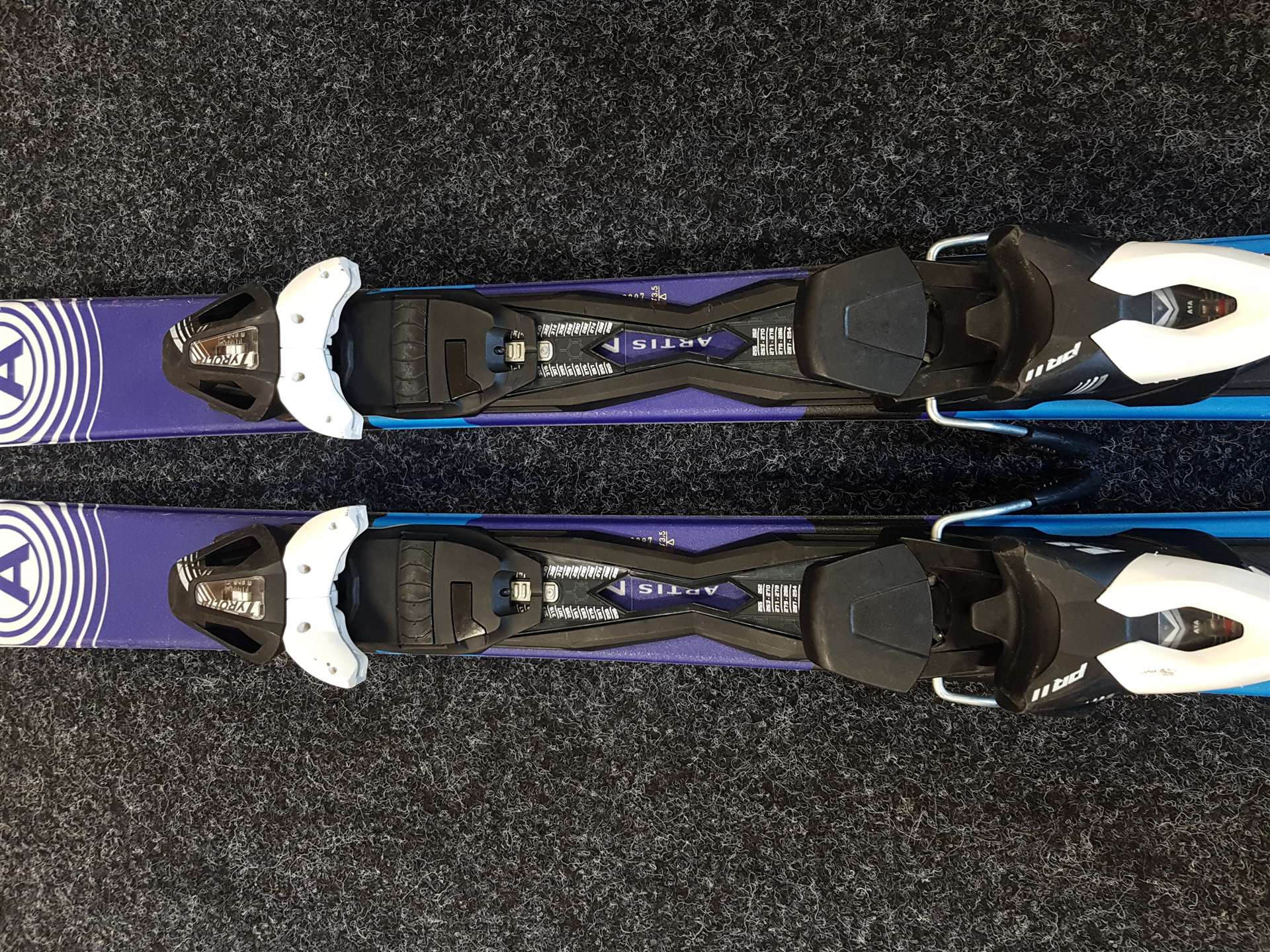 Skis ARTIS 2 d'occasion + fixations Tyrolia PR 11