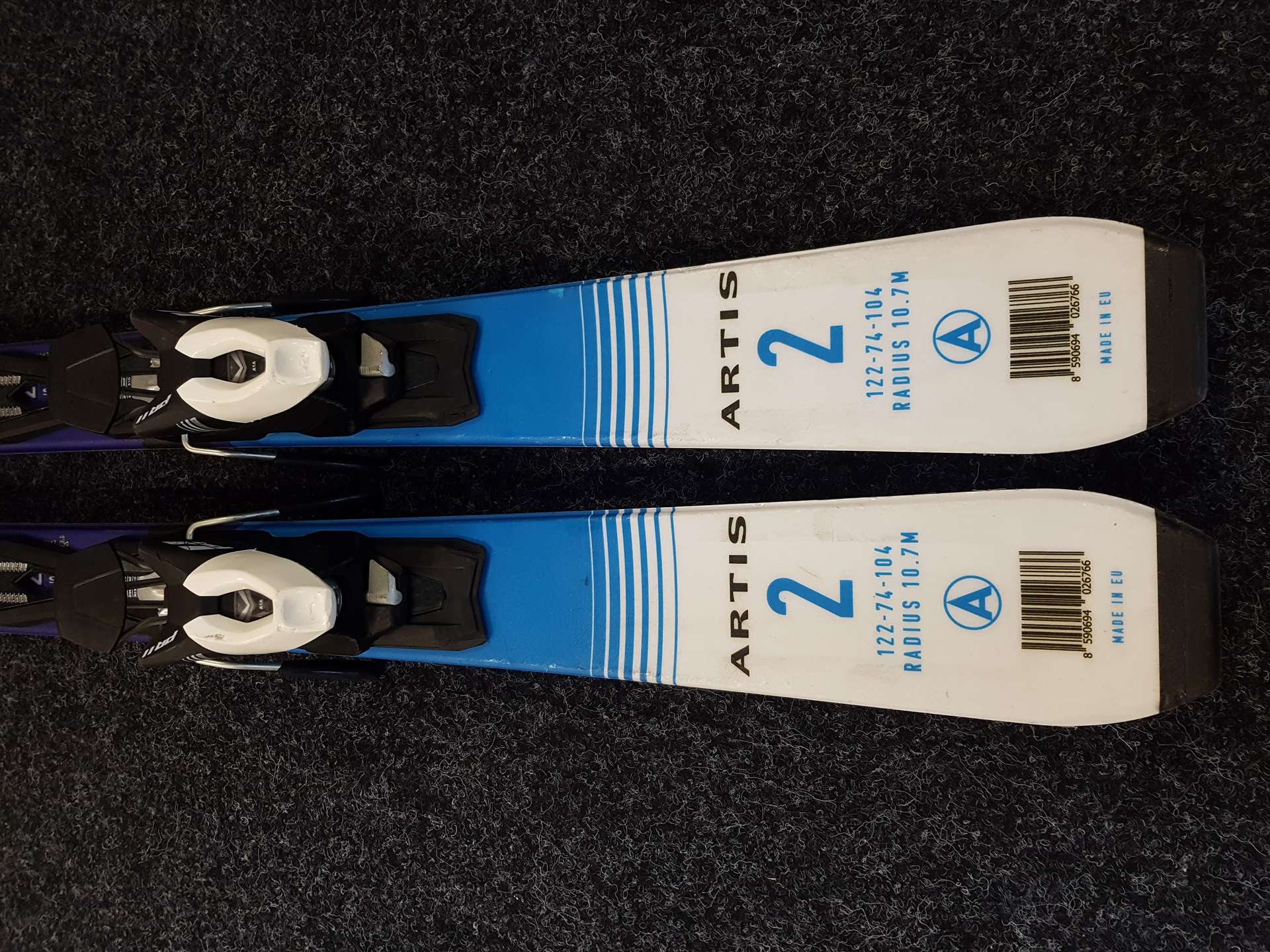 Skis ARTIS 2 d'occasion + fixations Tyrolia PR 11