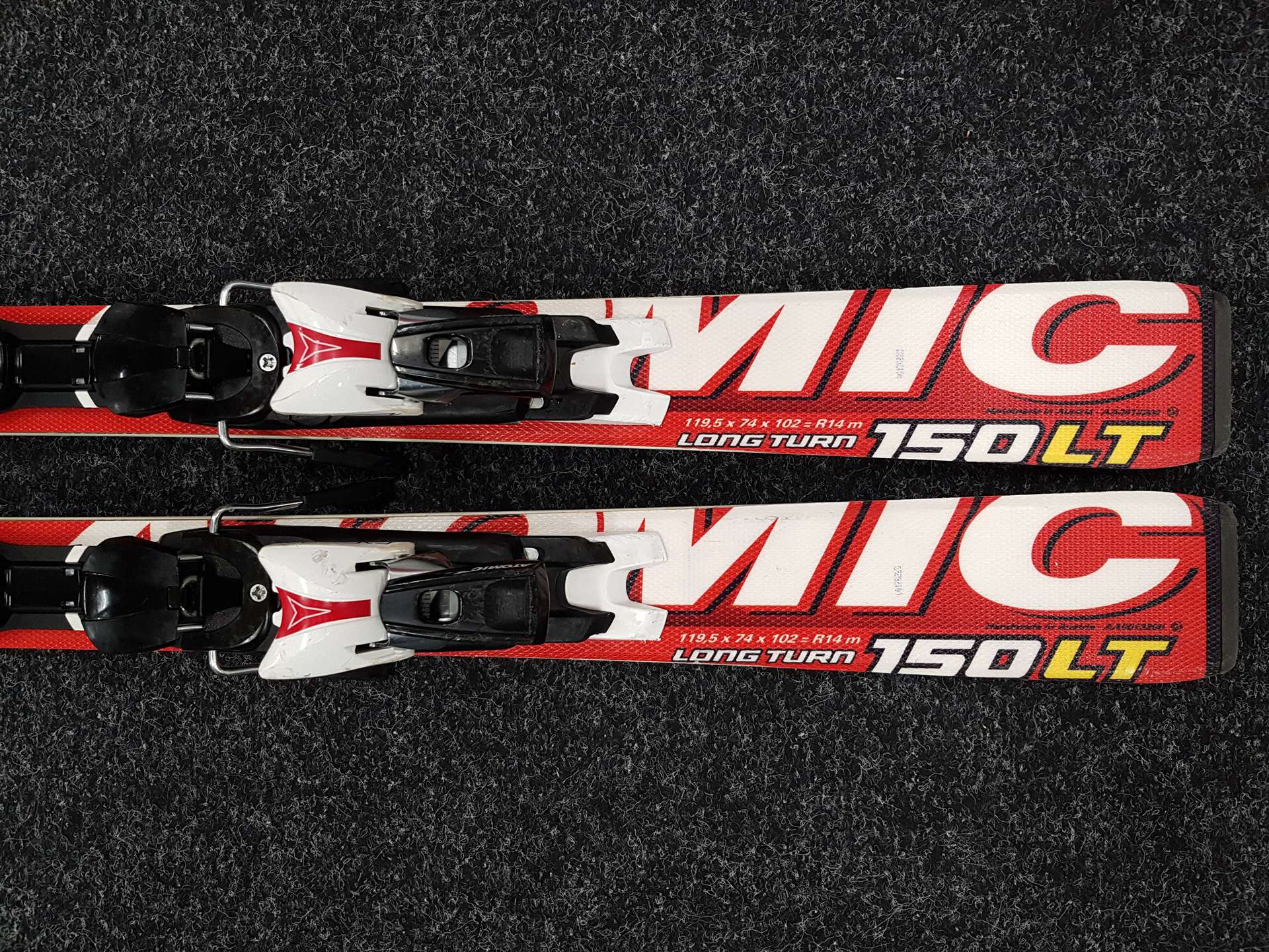 Esquís ATOMIC LT Race usados + fijaciones Atomic XCO 10