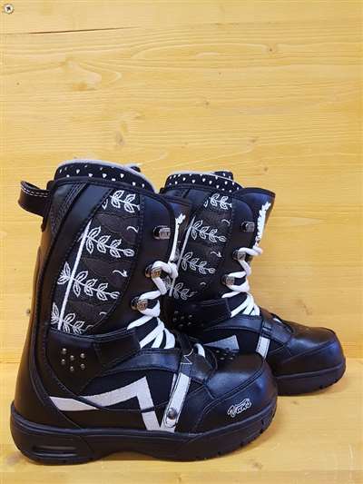 Cizme de snowboard Vans second hand