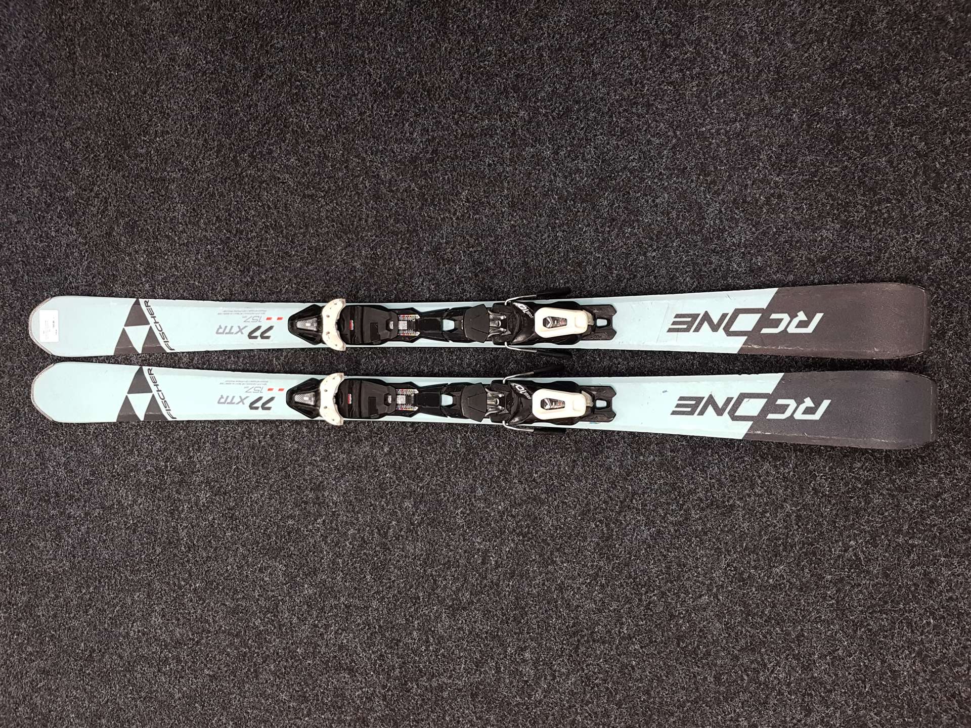 Sci FISCHER RC One 77 XTR usati + attacchi RS 10 RS 10