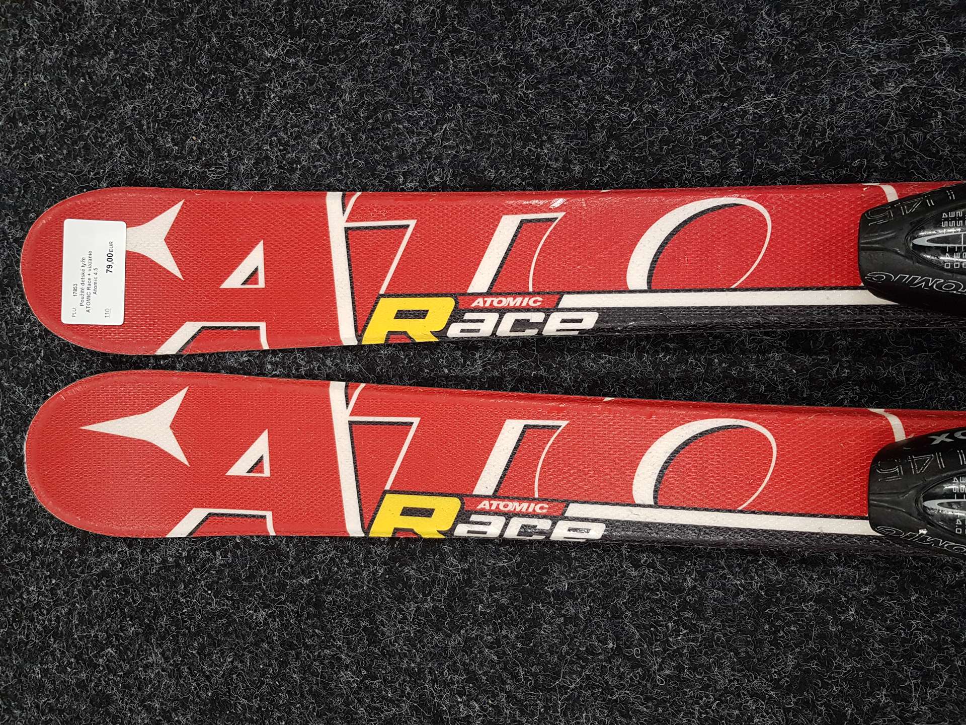 Použité detské lyže ATOMIC Race + viazanie Atomic 4.5