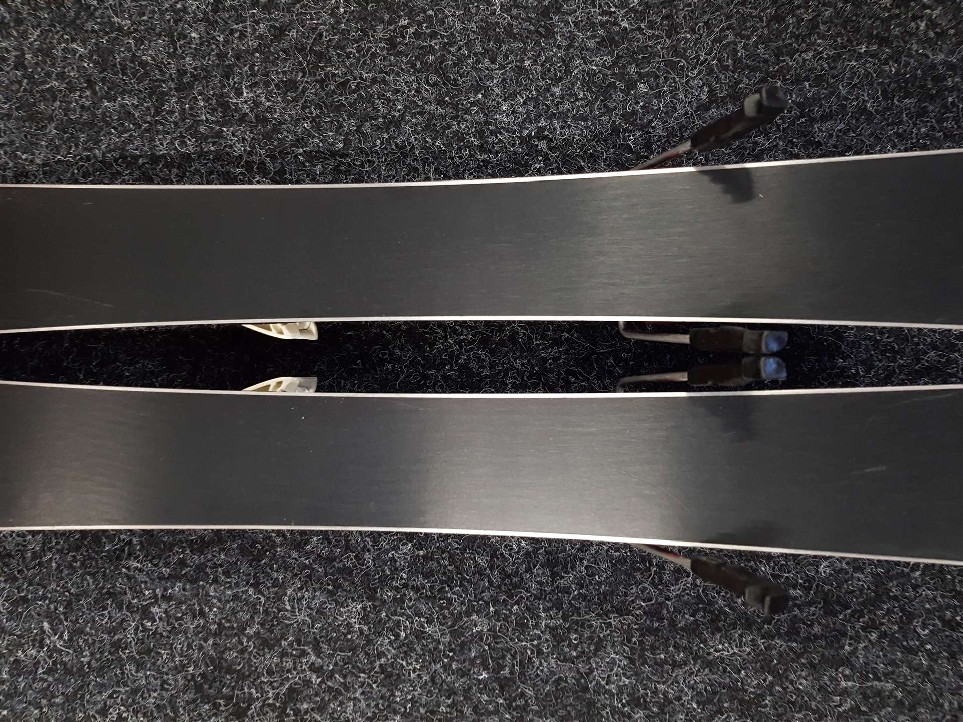 Gebrauchte Kinderski ATOMIC Redster + Atomic XTE 045 Bindungen