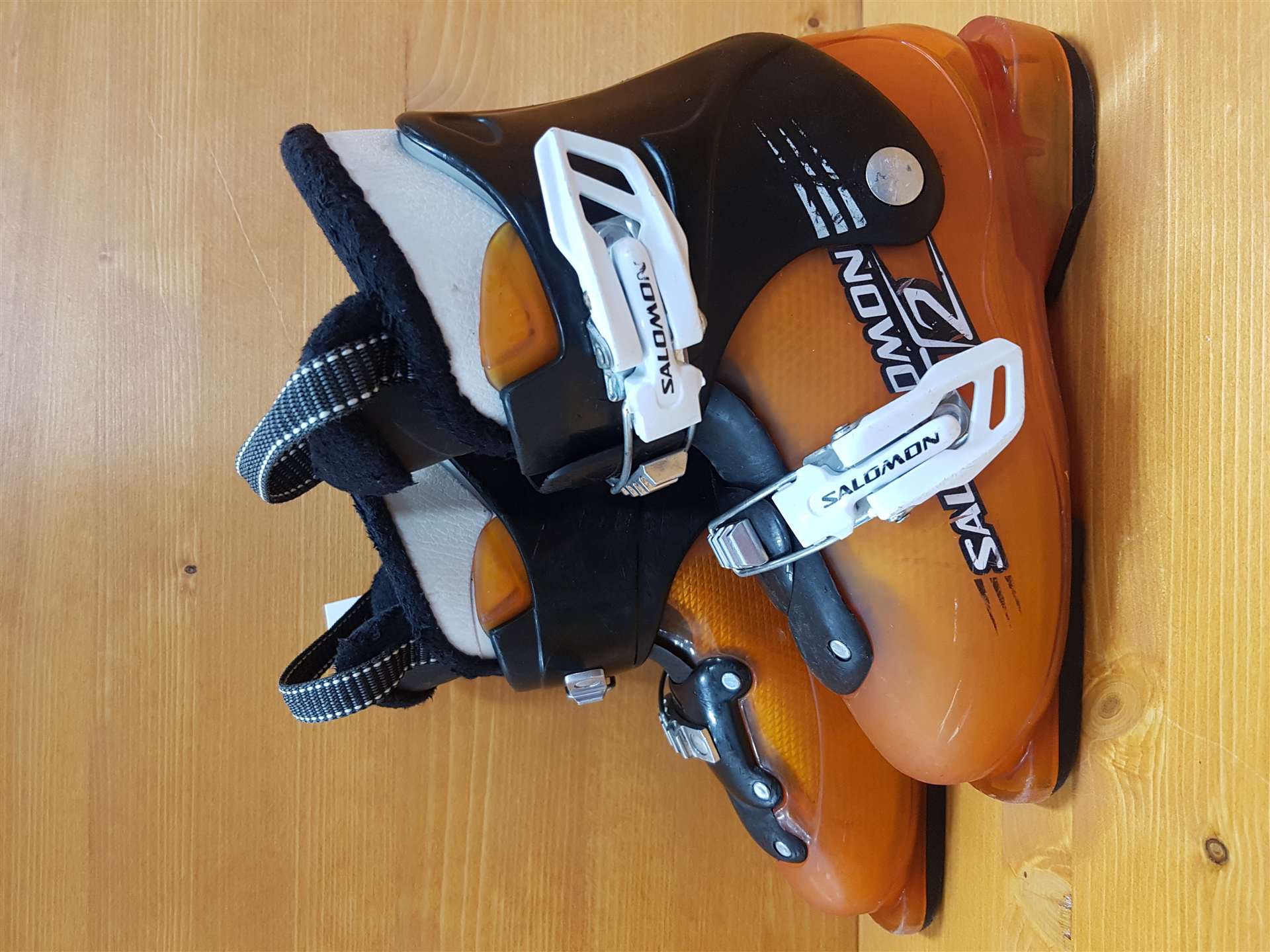 Použité lyžiarky SALOMON T2