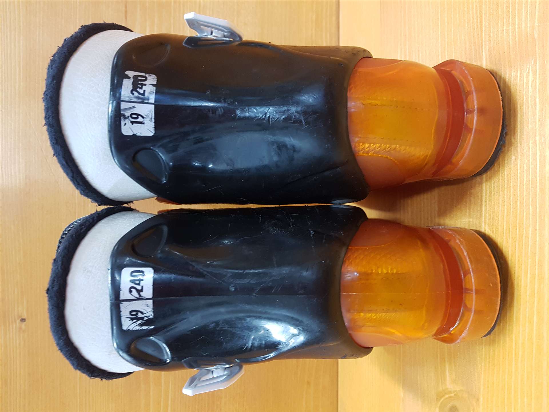 Použité lyžiarky SALOMON T2