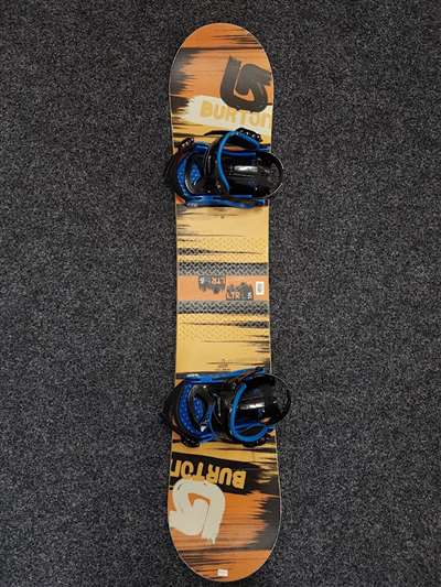 Tabla de snowboard Burton LTR usada + fijaciones Burton talla M