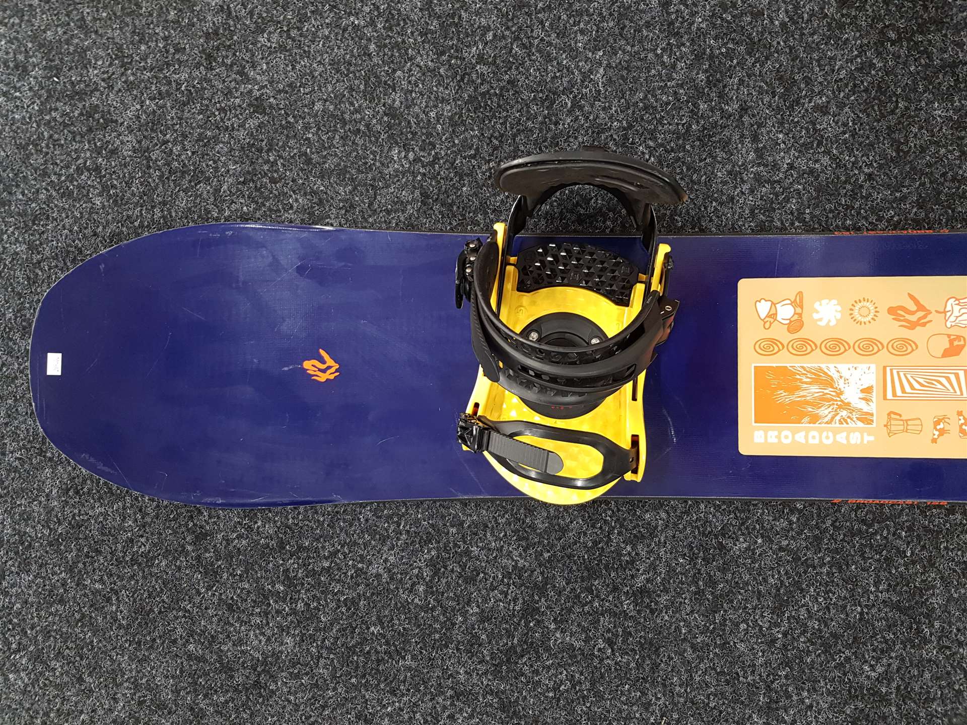 Tabla de snowboard K2 Broadcast usada + fijaciones Burton talla L