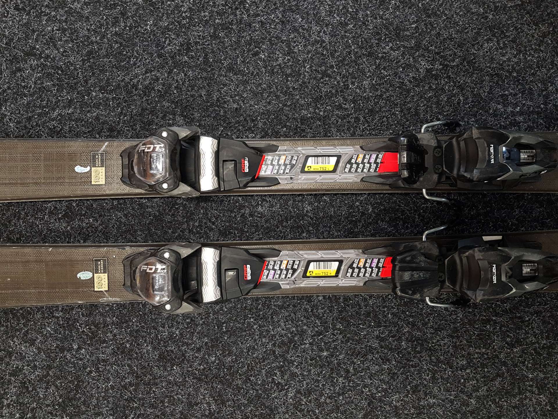 Skis VOLKL VIOLA FLAIR d'occasion + fixations Marker FDT 10