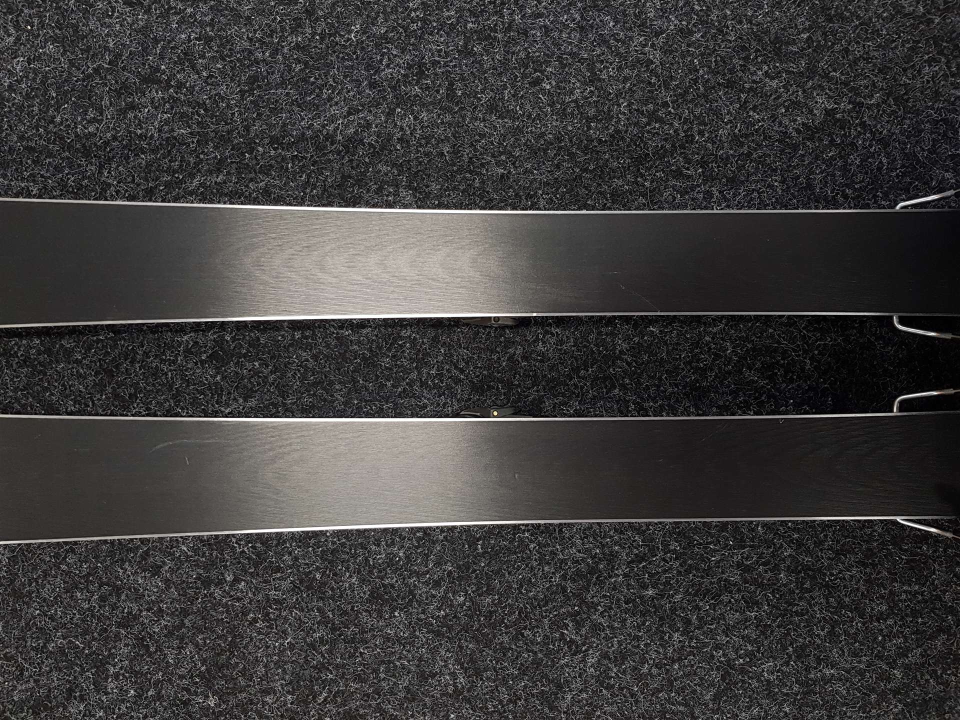 Skis VOLKL VIOLA FLAIR d'occasion + fixations Marker FDT 10