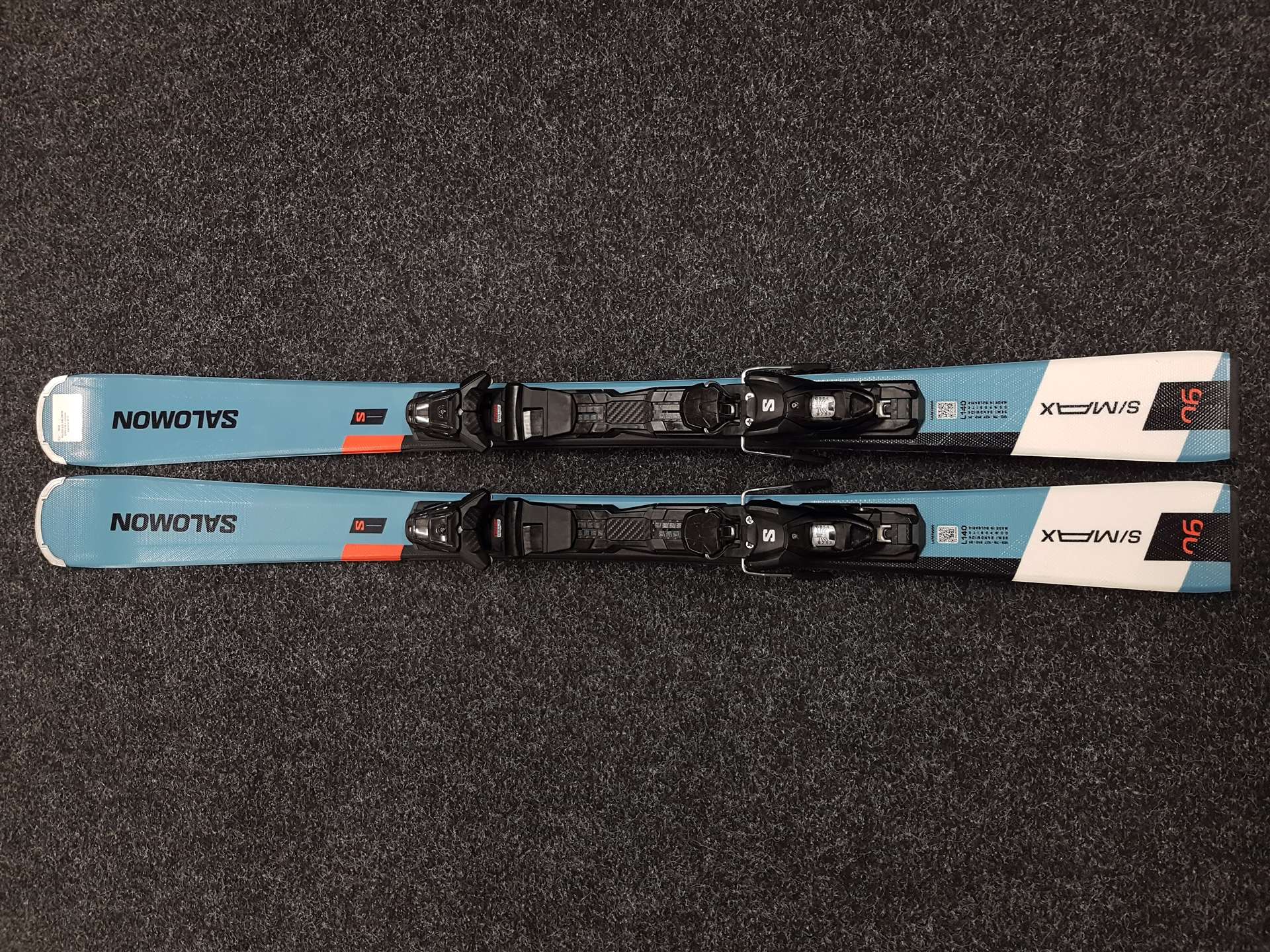 Schiuri folosite SALOMON S/MAX 06 + legături Salomon M 10