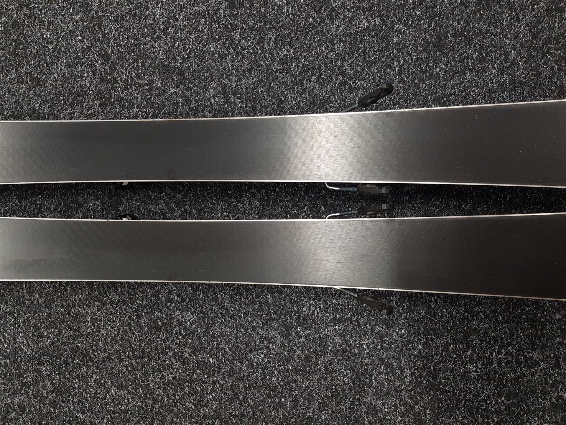 Schiuri folosite SALOMON S/MAX 06 + legături Salomon M 10
