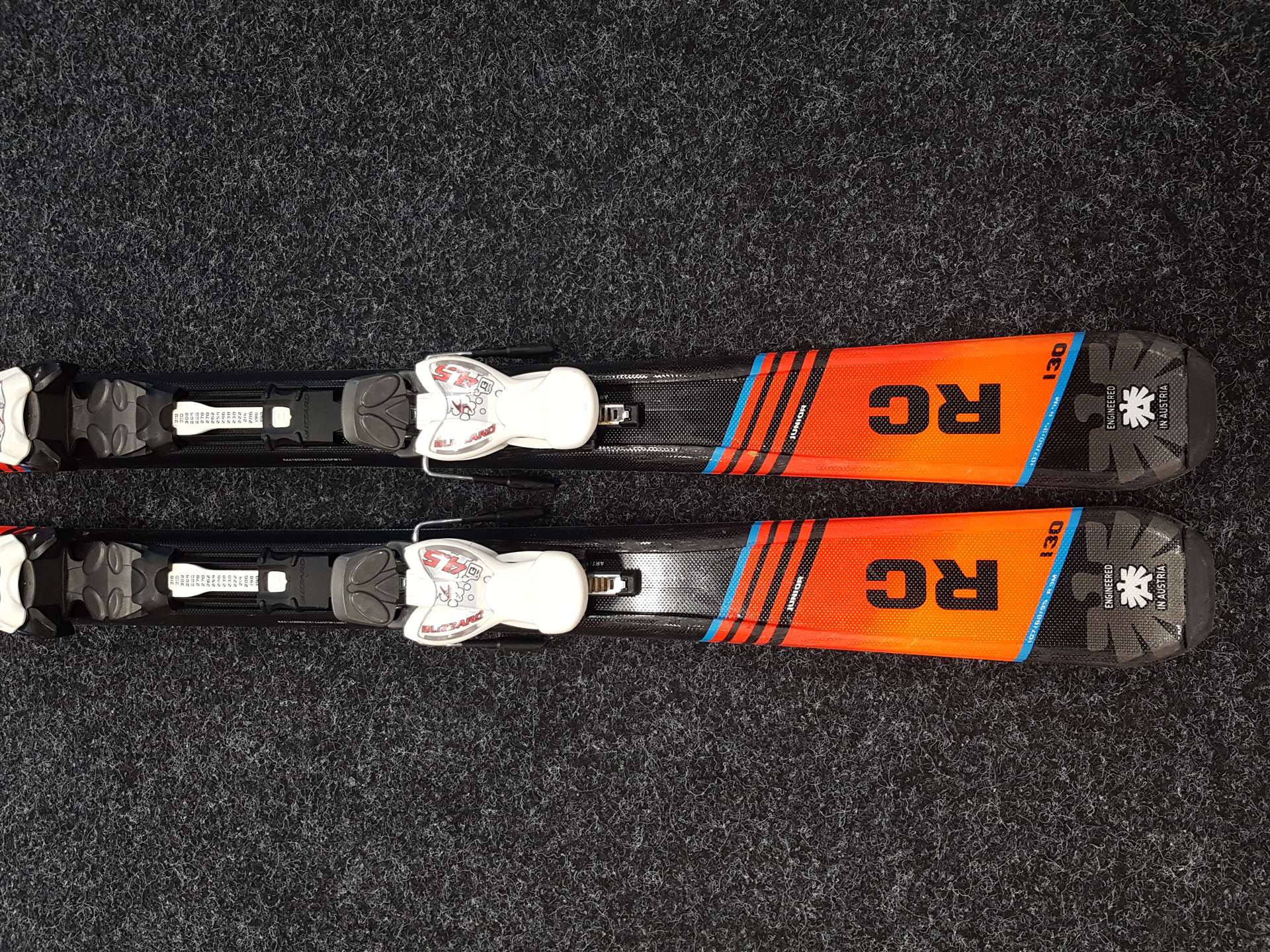 Použité dětské lyže BLIZZARD RC Junior + vázání Blizzard IQ 4.5
