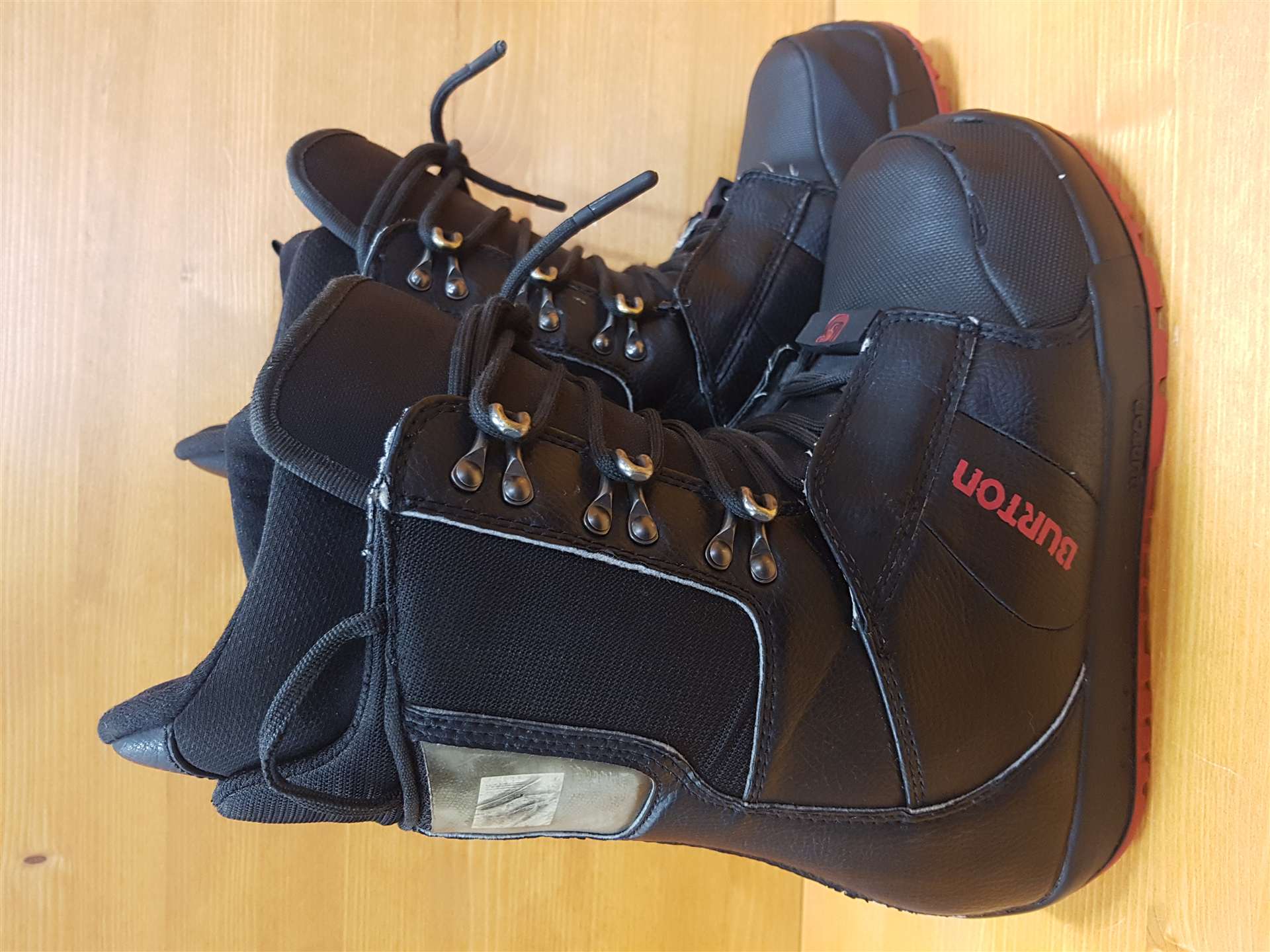 Ghete de snowboard BURTON Progression folosite