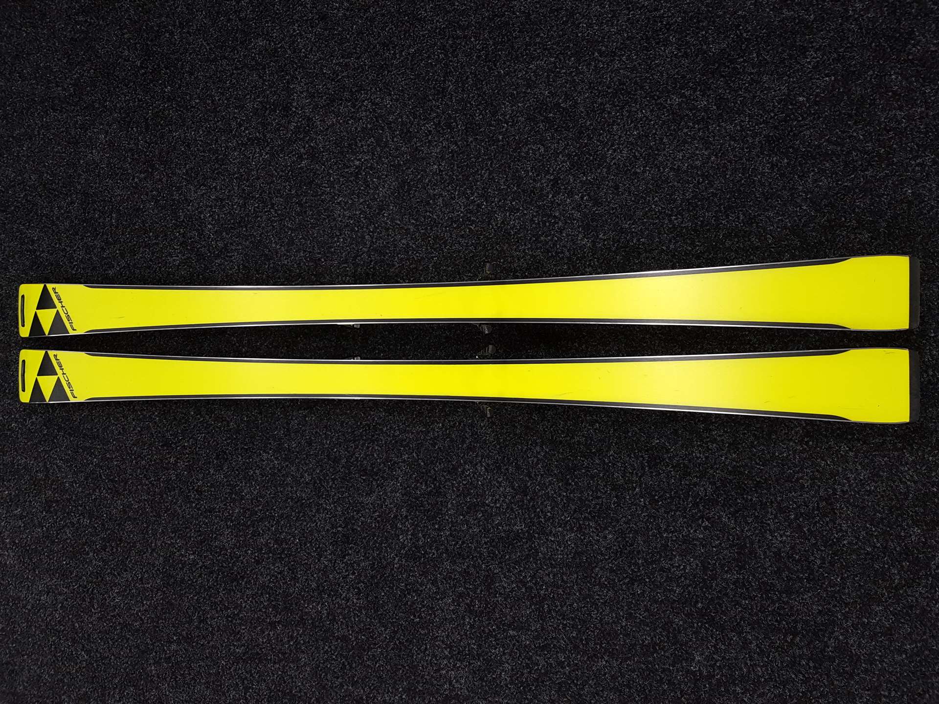 Używane narty FISCHER RC 4 CT + wiązania Fischer Z13
