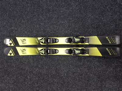 Rabljene otroške smuči FISCHER Race 4 + vezi Fischer FJ 4.5