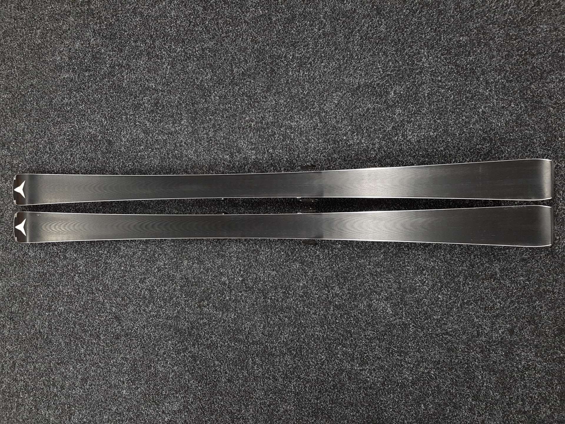 Używane narty ATOMIC Redster G9 + wiązania Atomic X12 GW