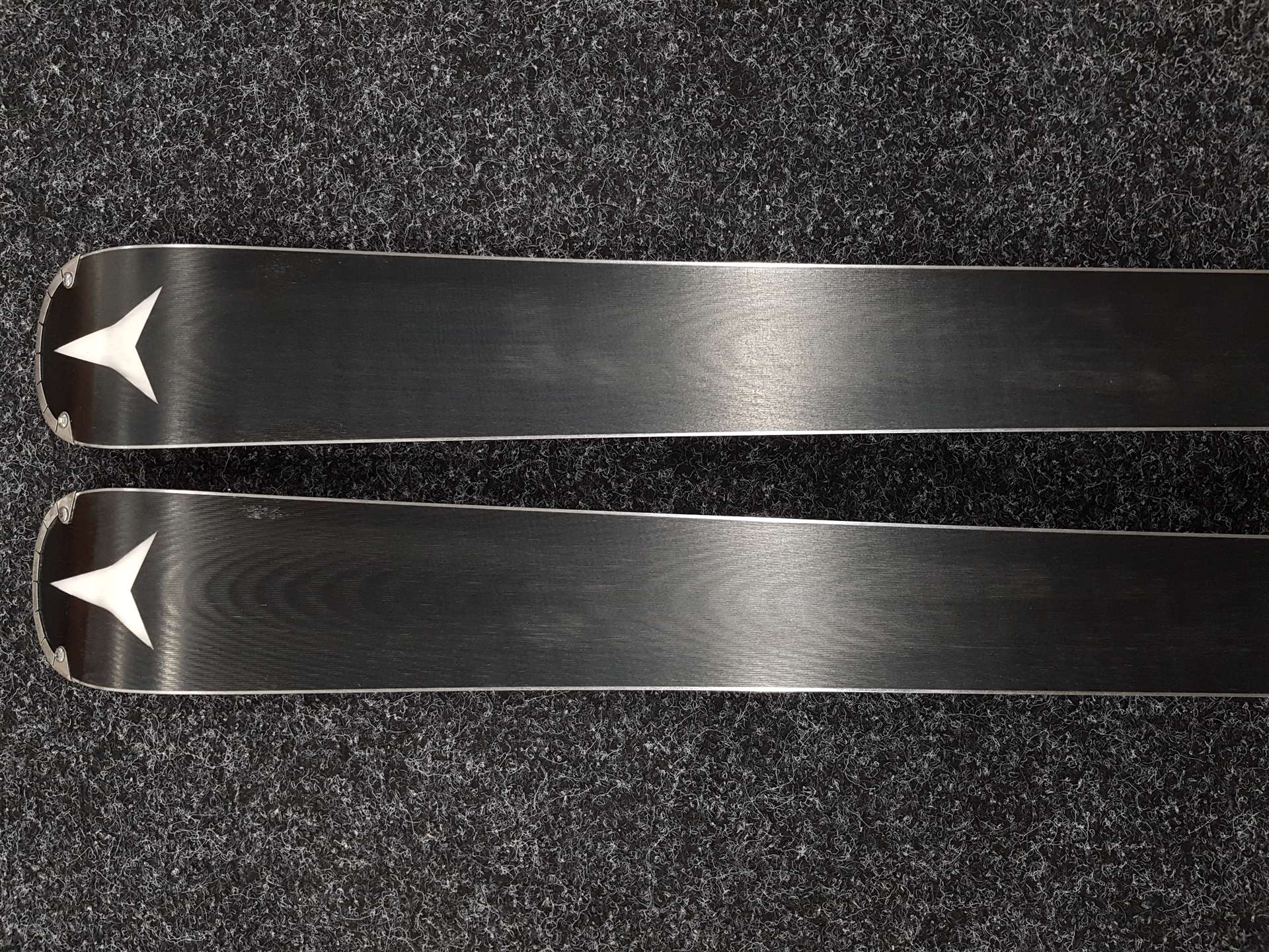 Używane narty ATOMIC Redster G9 + wiązania Atomic X12 GW