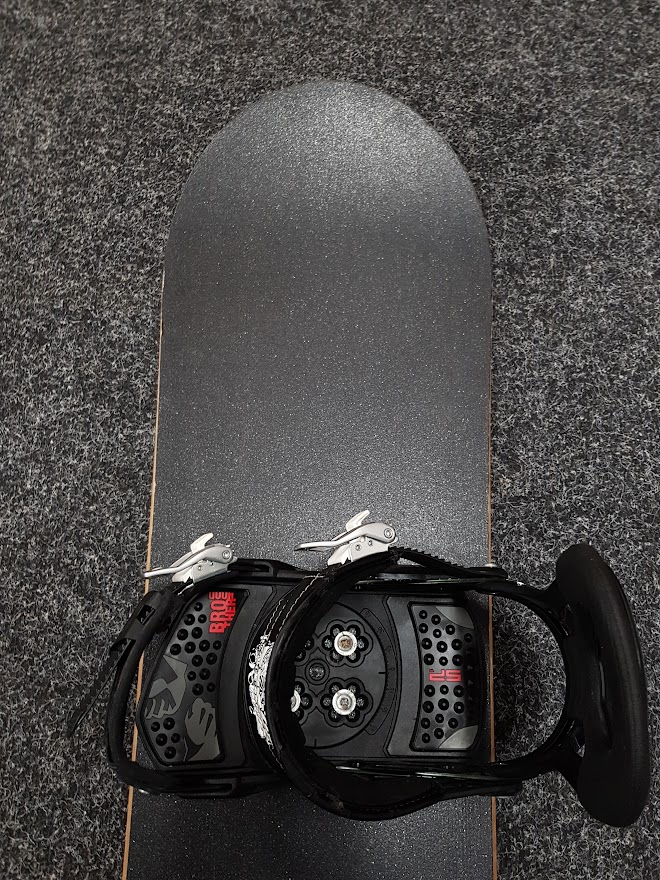 Używany snowboard Volkl Squad + wiązania SP w rozmiarze L/XL