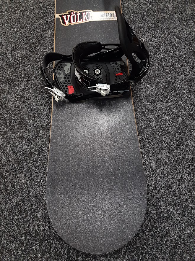 Używany snowboard Volkl Squad + wiązania SP w rozmiarze L/XL