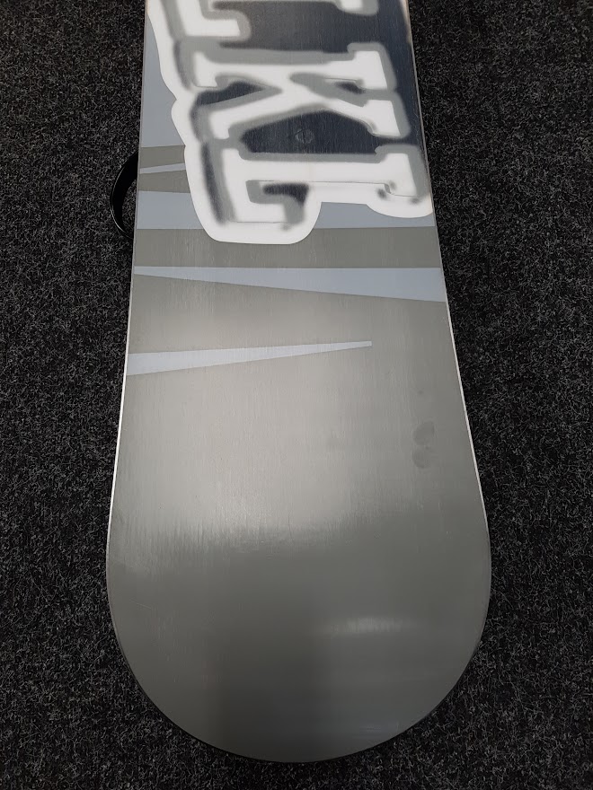 Używany snowboard Volkl Squad + wiązania SP w rozmiarze L/XL