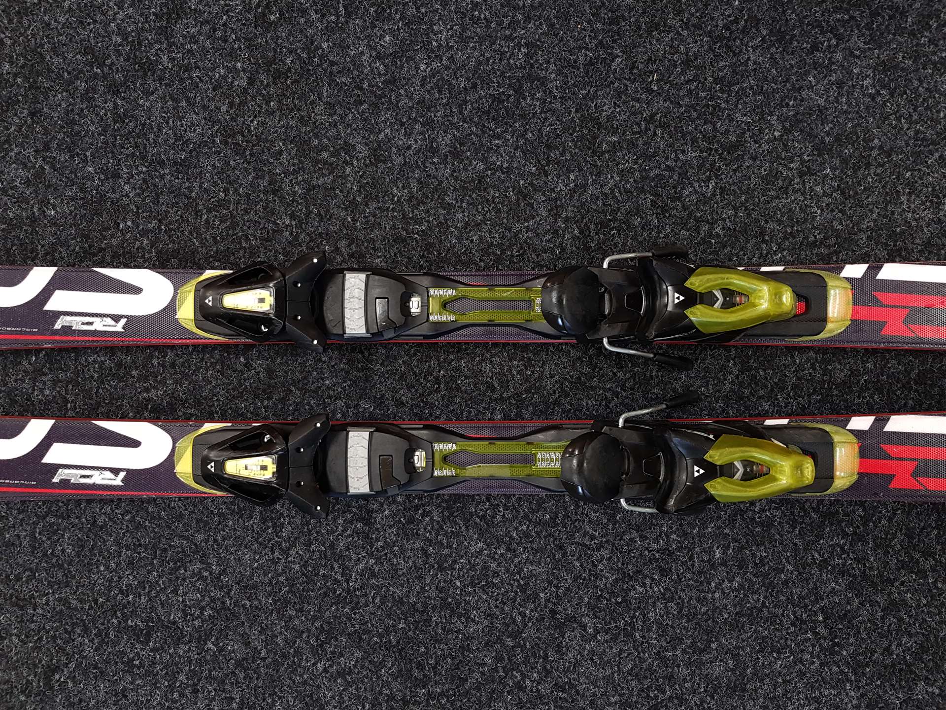 Použité lyže FISCHER SC Super Race RC4 + viazanie Fischer RC4 Z11