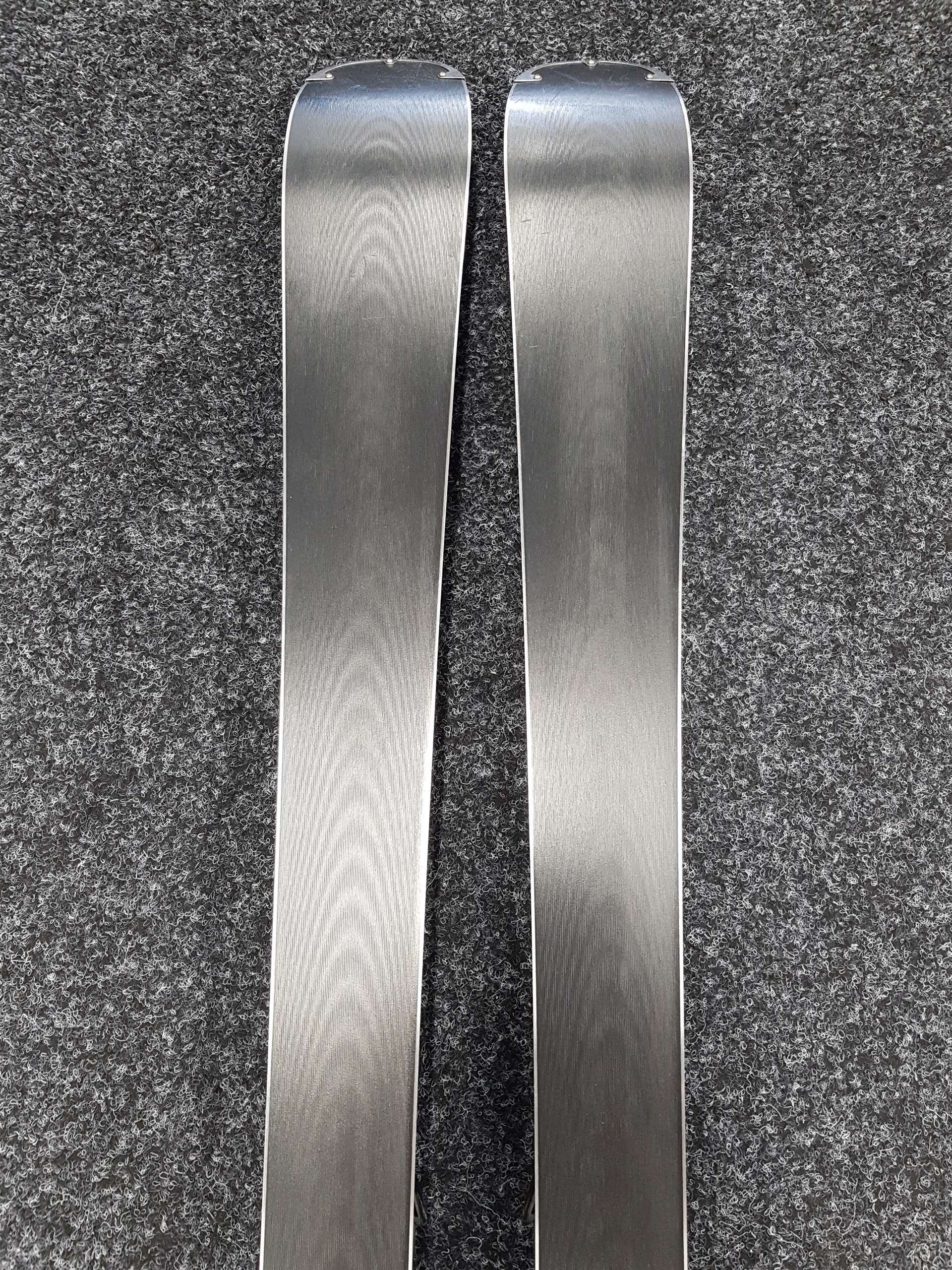 Schiuri K2 Strike folosite + legături Marker M2 10