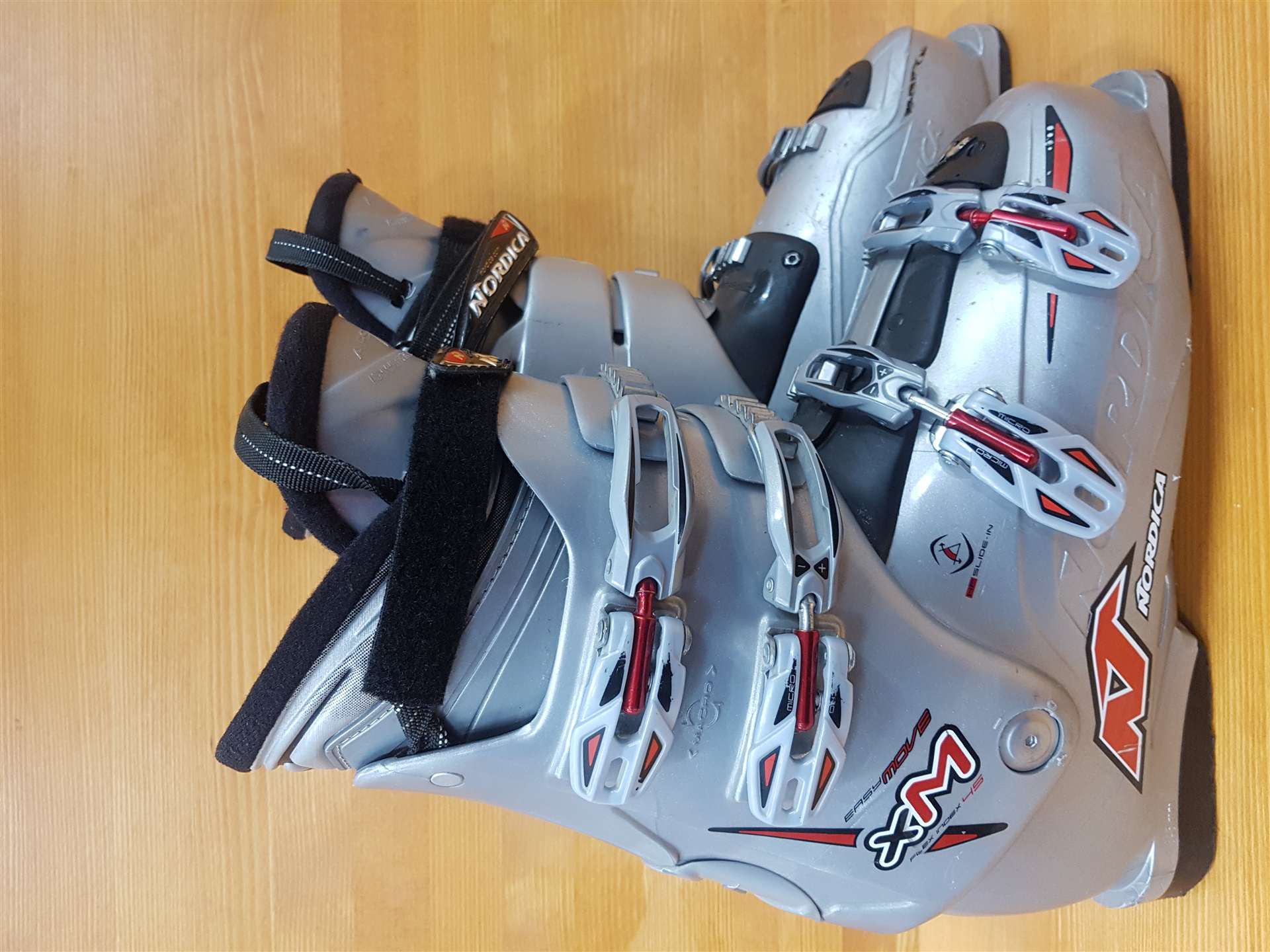 Chaussures de ski NORDICA XM d'occasion