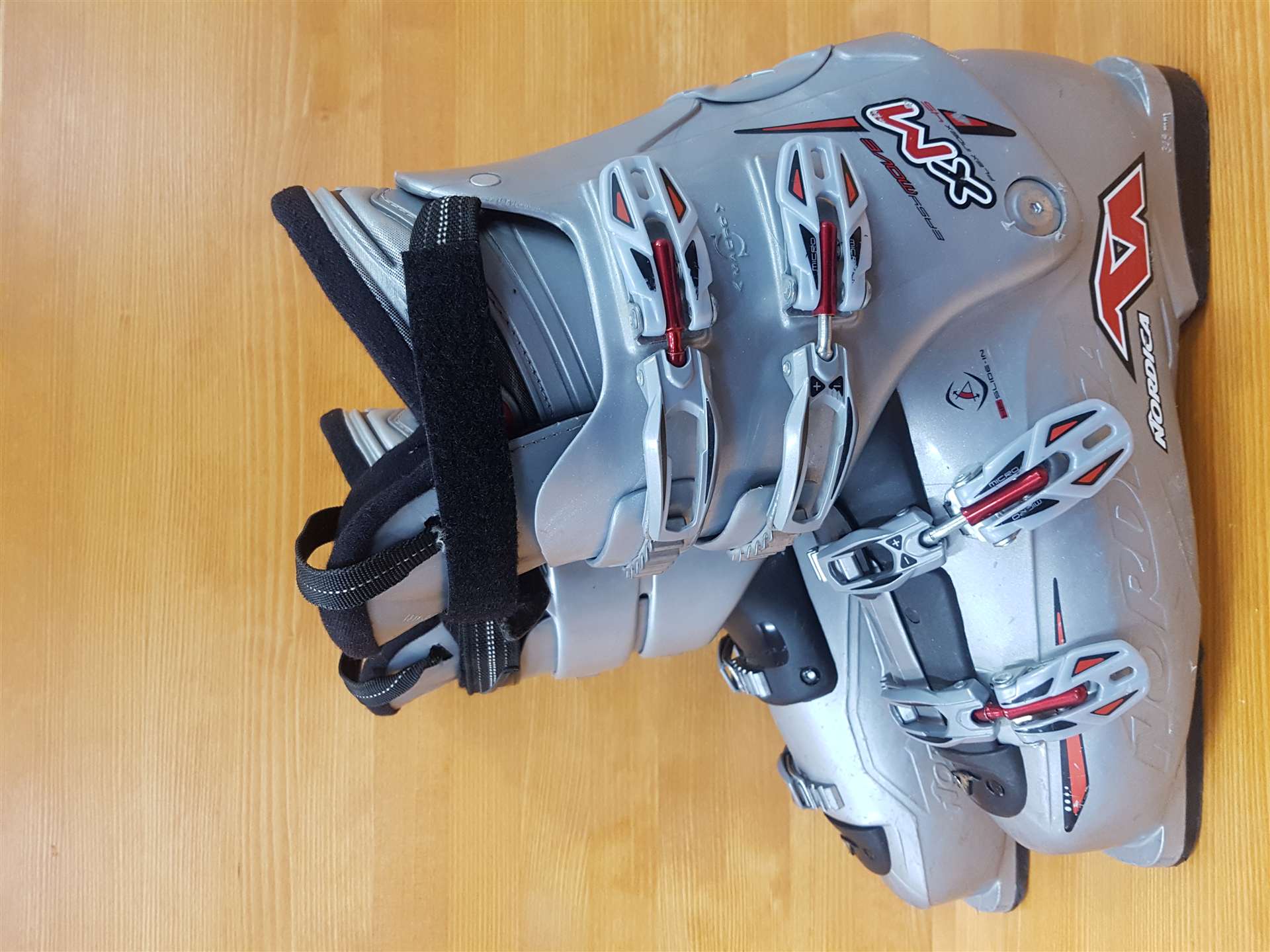 Chaussures de ski NORDICA XM d'occasion