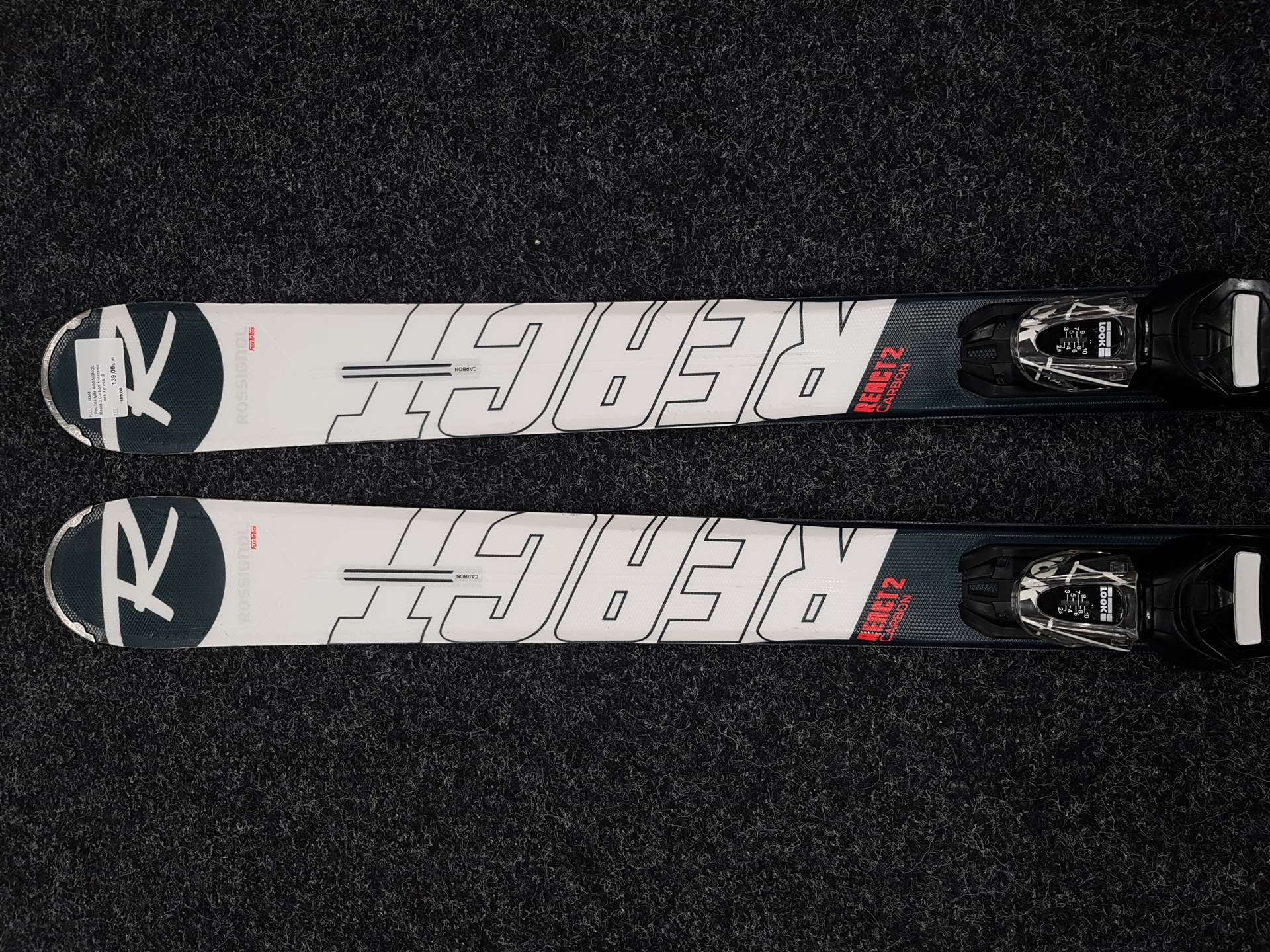 Schiuri ROSSIGNOL React 2 Carbon folosite + legături Look Xpress 10