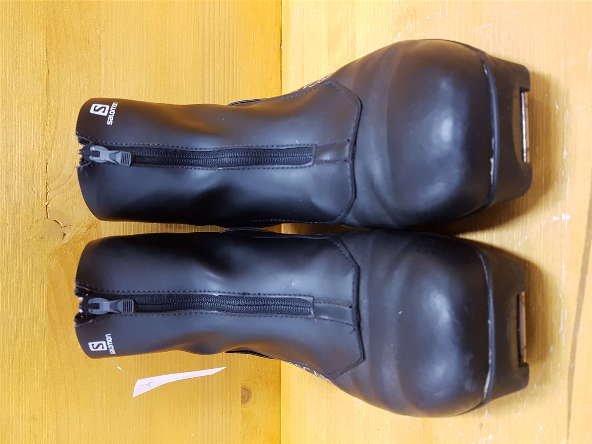 Gebrauchte Salomon Escape Laufschuhe - NNN-Bindungen