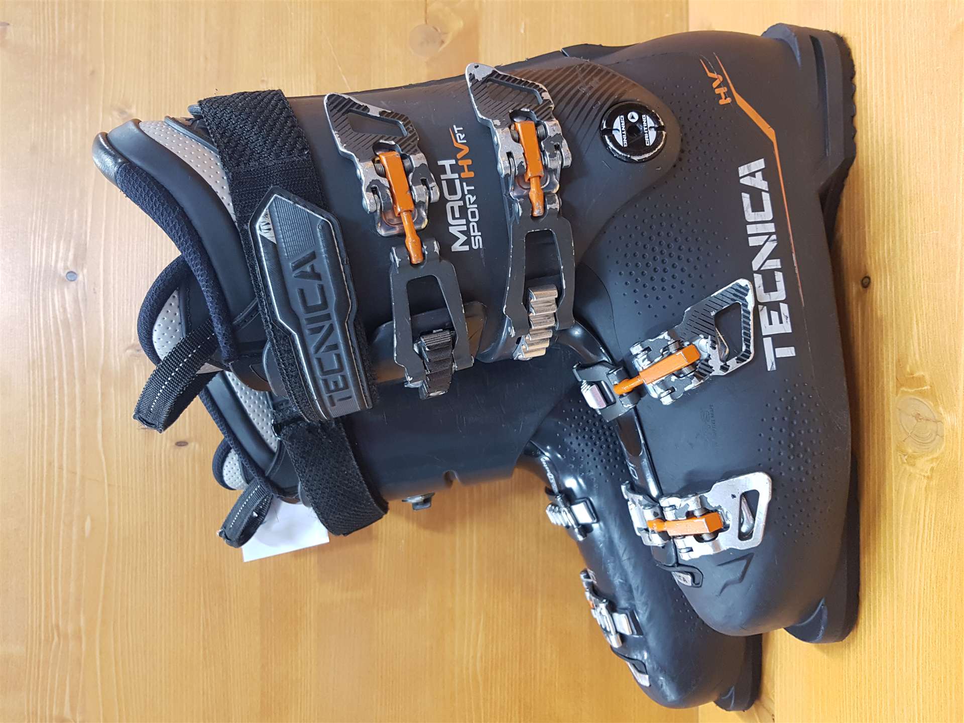 Použité lyžiarky TECNICA Mach Sport HV RT 80