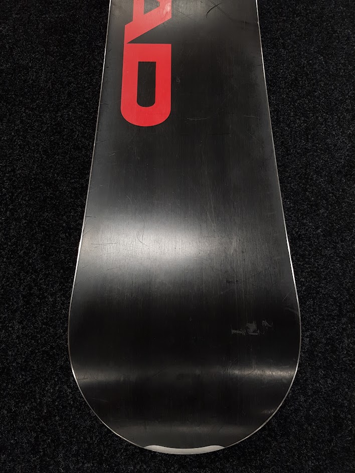 Gebrauchtes HEAD Tribute Snowboard + Flow Bindungen Größe M