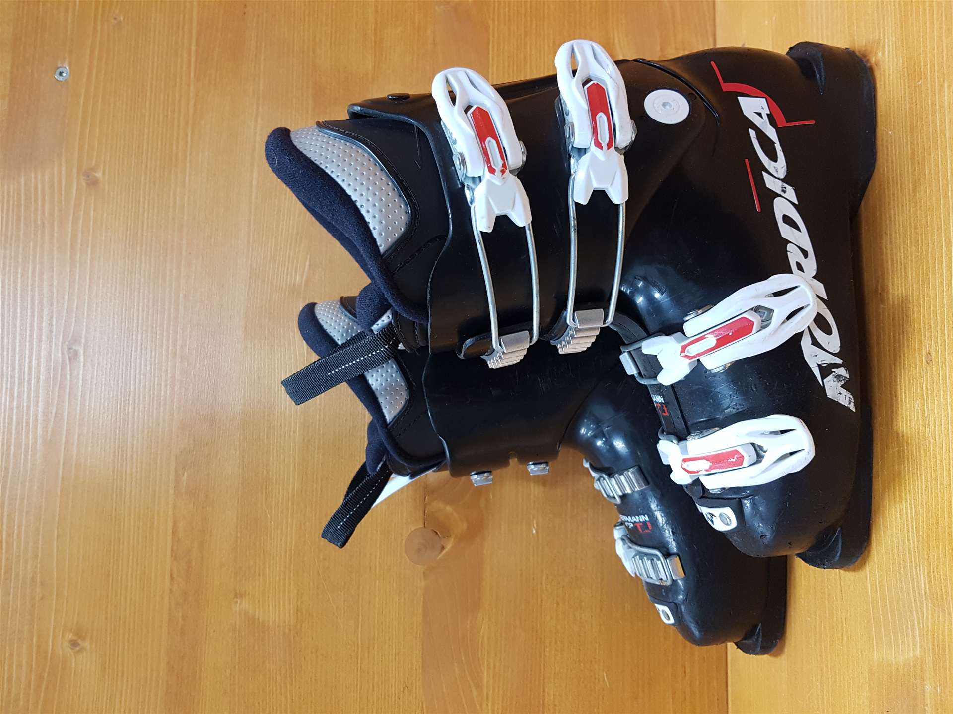 Použité lyžařky NORDICA Dobermann GP TJ
