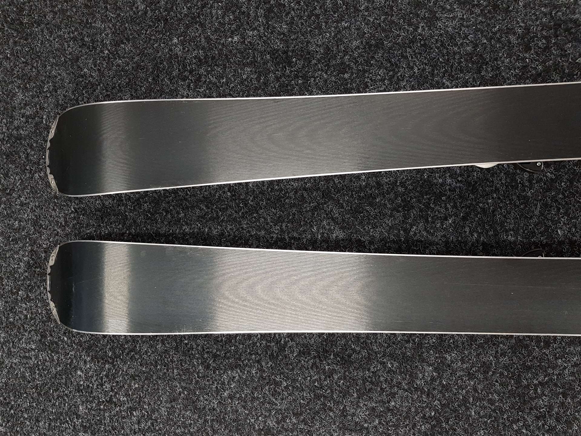 Używane narty Fischer Progressor + wiązania Fischer RS 10