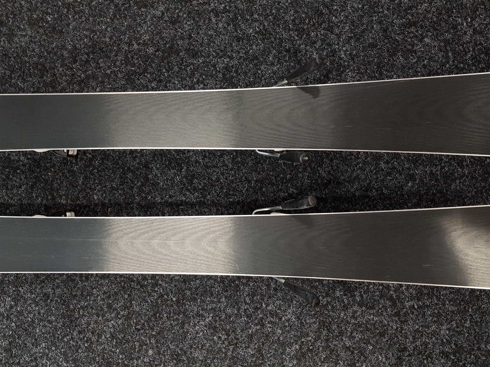 Używane narty Fischer Progressor + wiązania Fischer RS 10