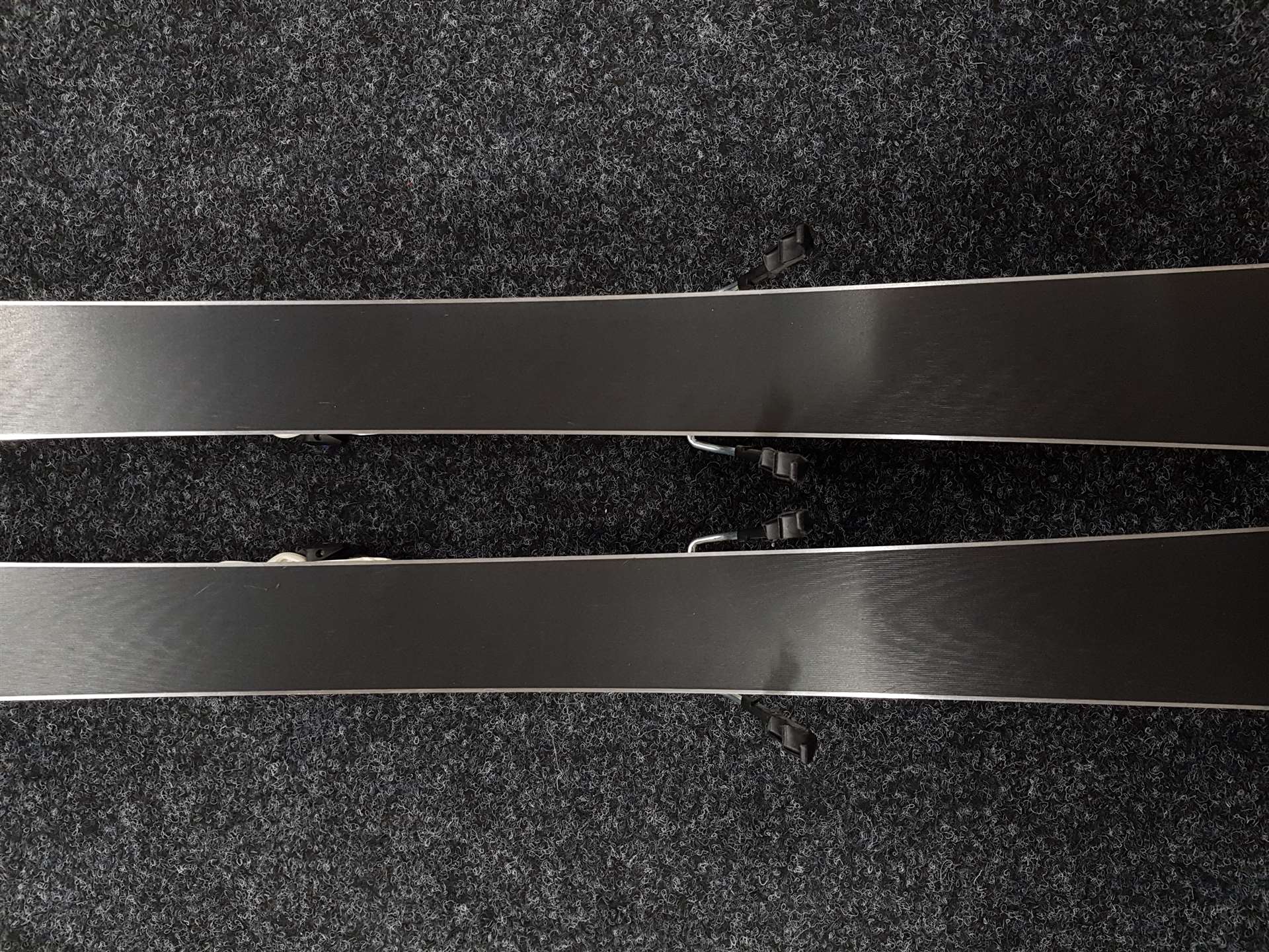 Použité lyže VOLKL Adora + vázání Marker Motion 10.0