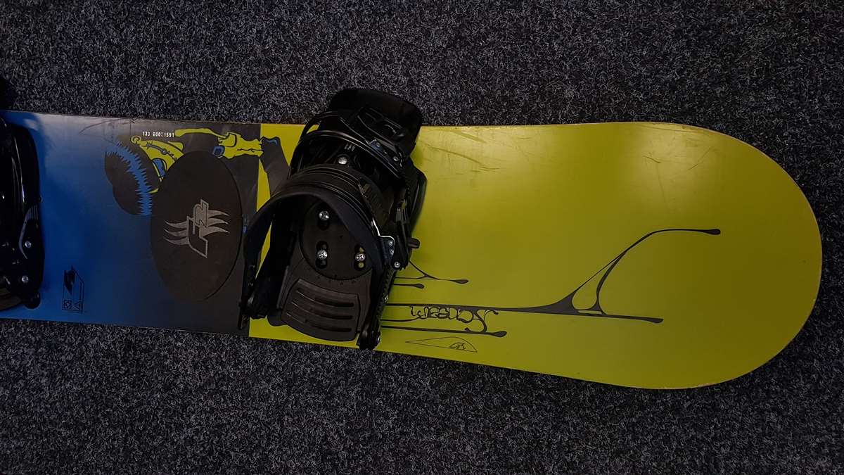Bazárový snowboard F2 Scream