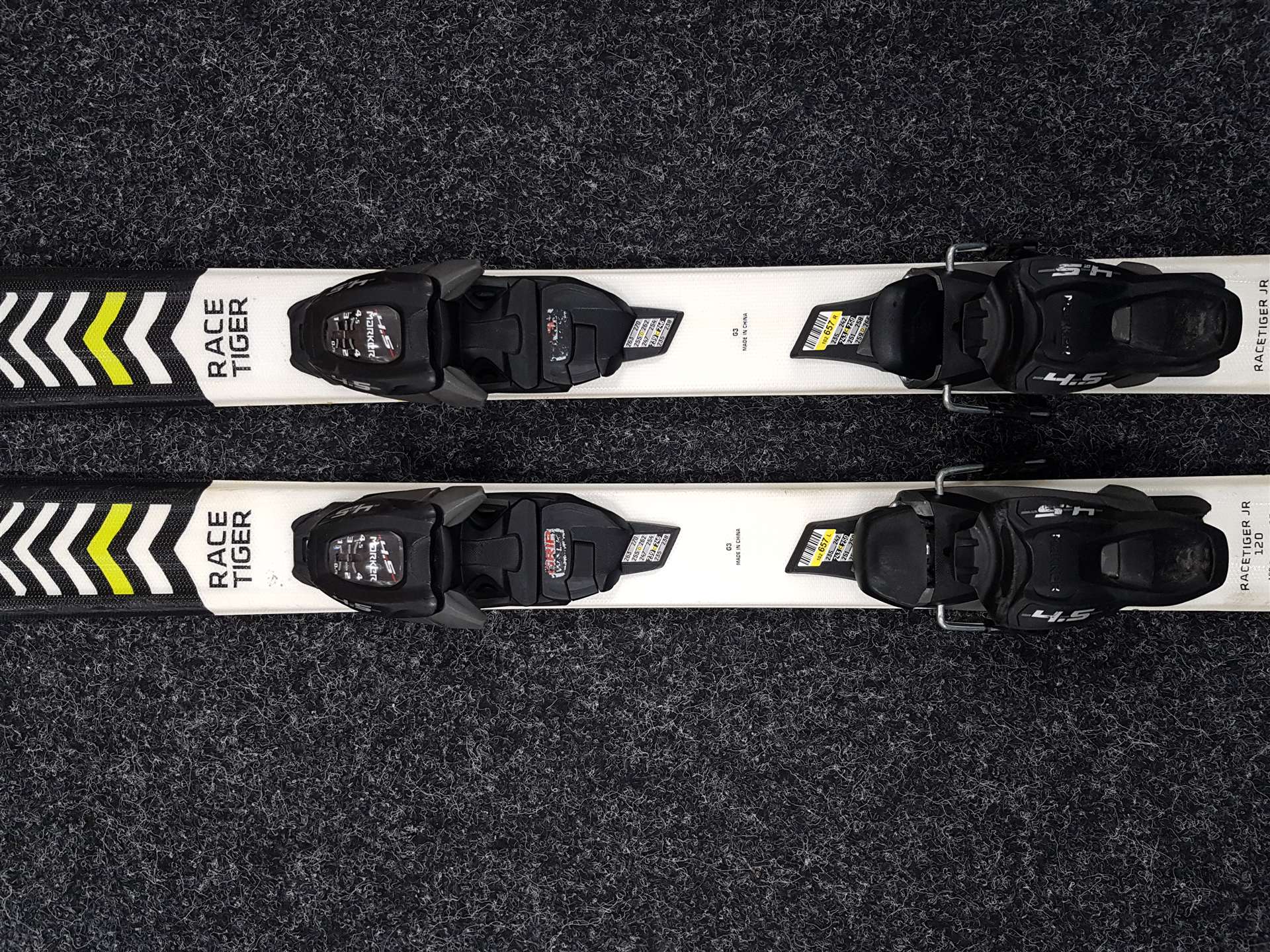 Použité detské lyže VOLKL Racetiger + viazanie Marker 4.5