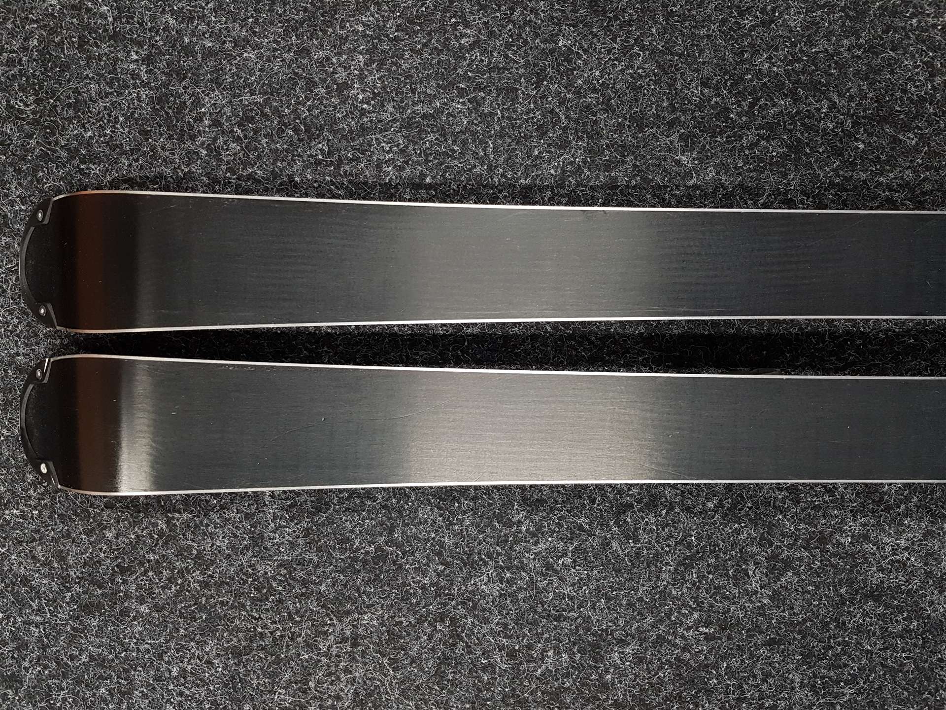 Použité detské lyže VOLKL Racetiger + viazanie Marker 4.5