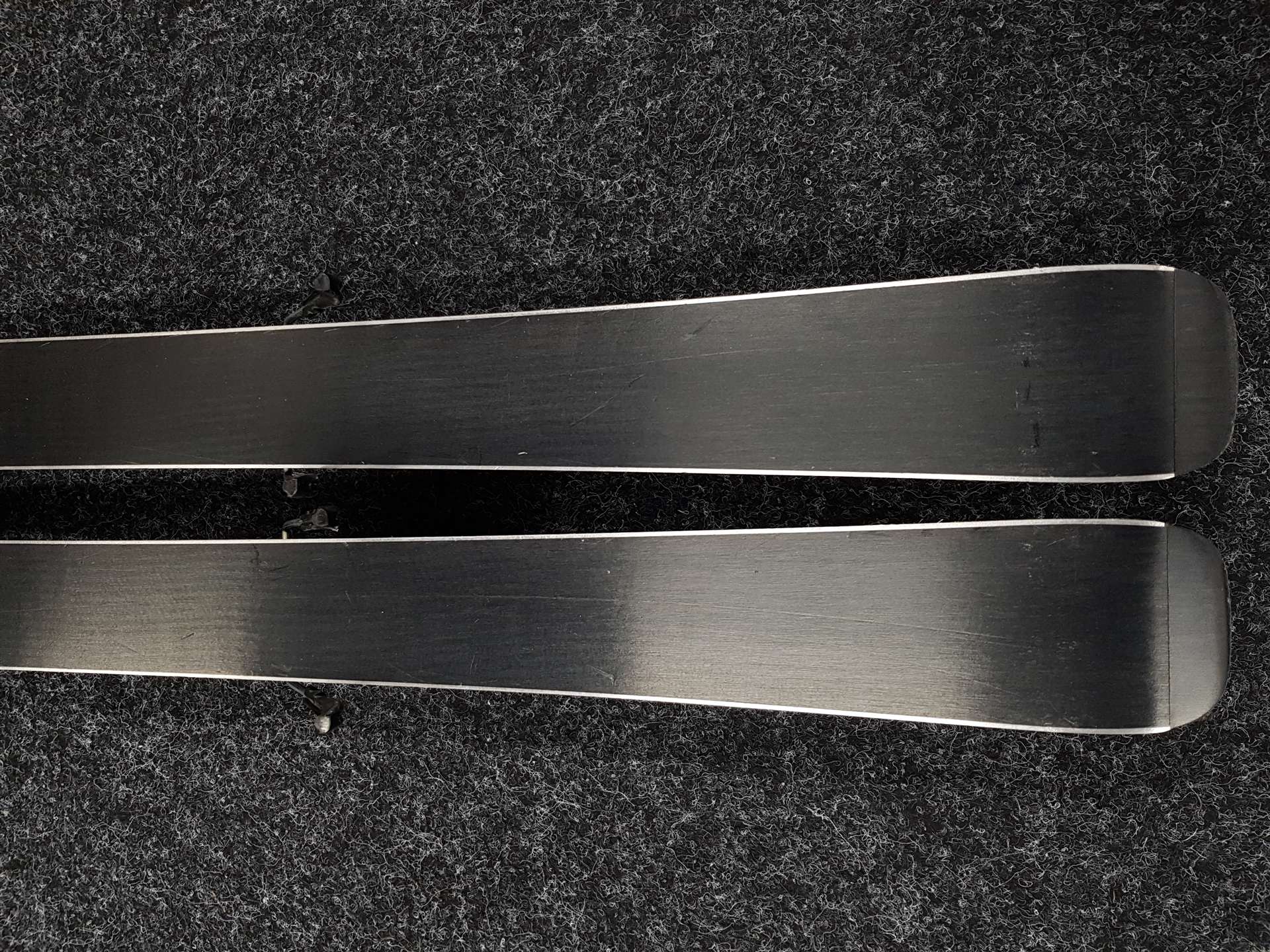 Použité detské lyže VOLKL Racetiger + viazanie Marker 4.5