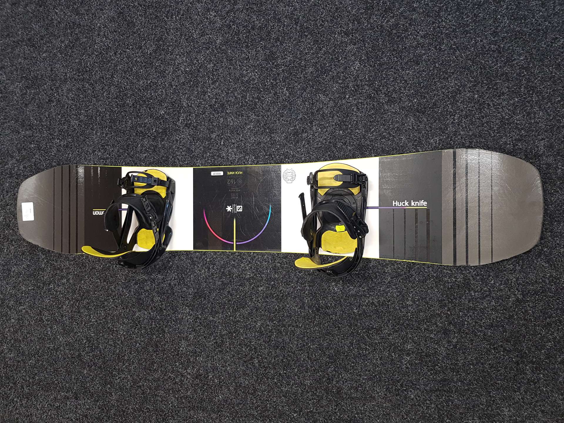 Použitý snowboard SALOMON Huck Knife + vázání Salomon velikost L