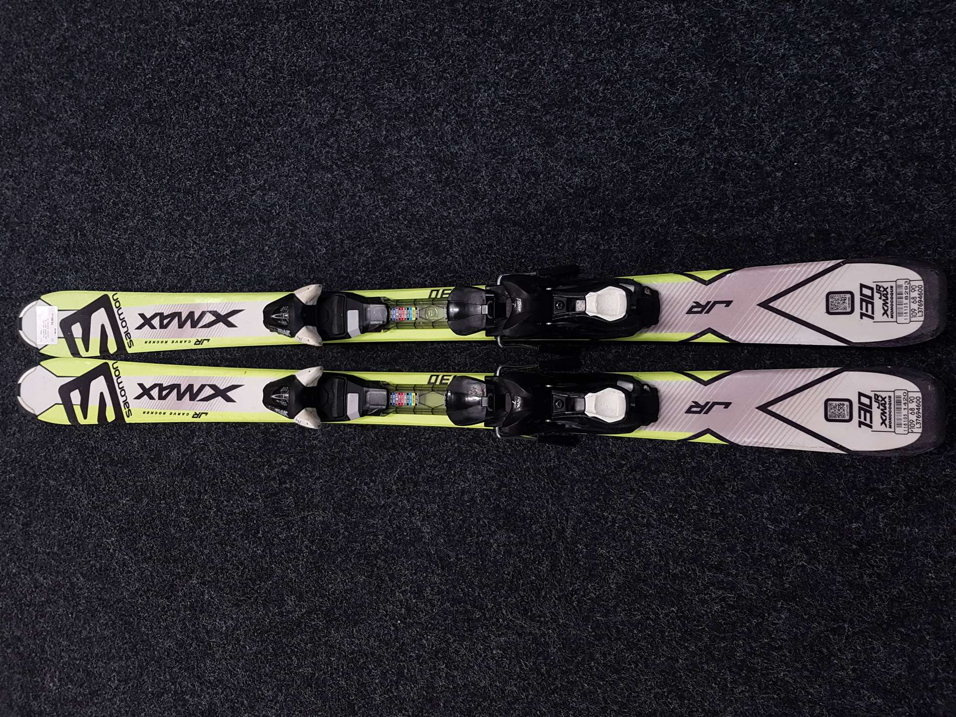 Esquís infantiles usados SALOMON XMAX JR + fijaciones Ezytrak 7.5