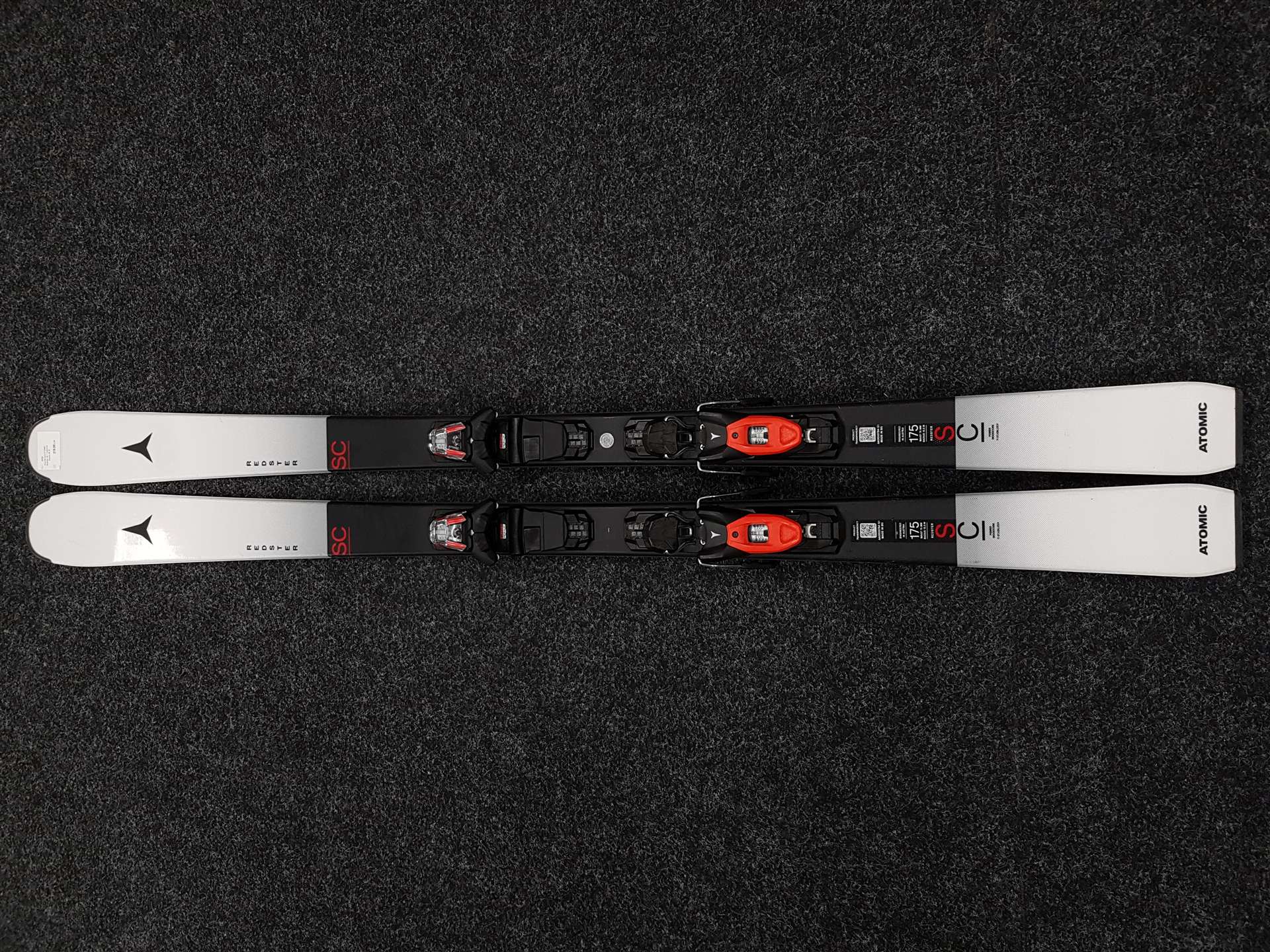 Použité lyže ATOMIC Redster SC + viazanie Atomic M 10