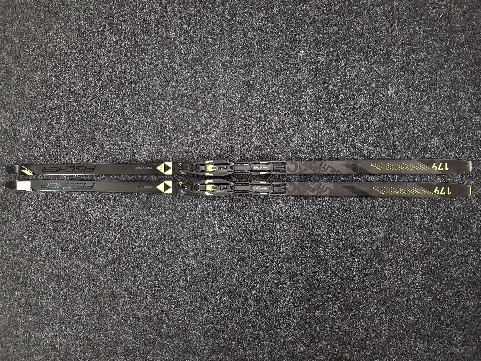 Použité běžecké lyže FISCHER XC Superlite Crown + vázání NNN Fischer Control