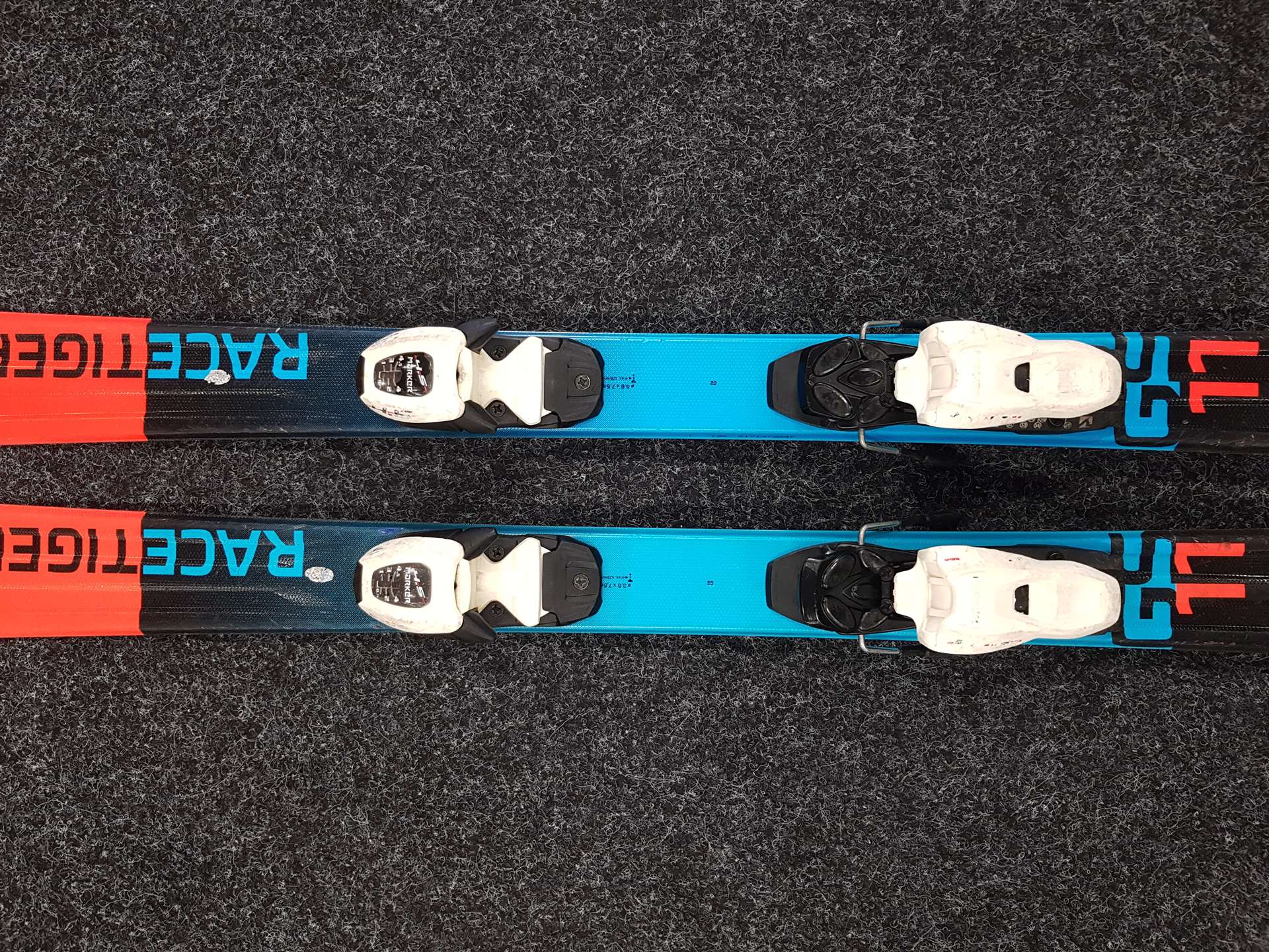 Skis enfant d'occasion VOLKL RACETIGER + fixations Marker 4.5