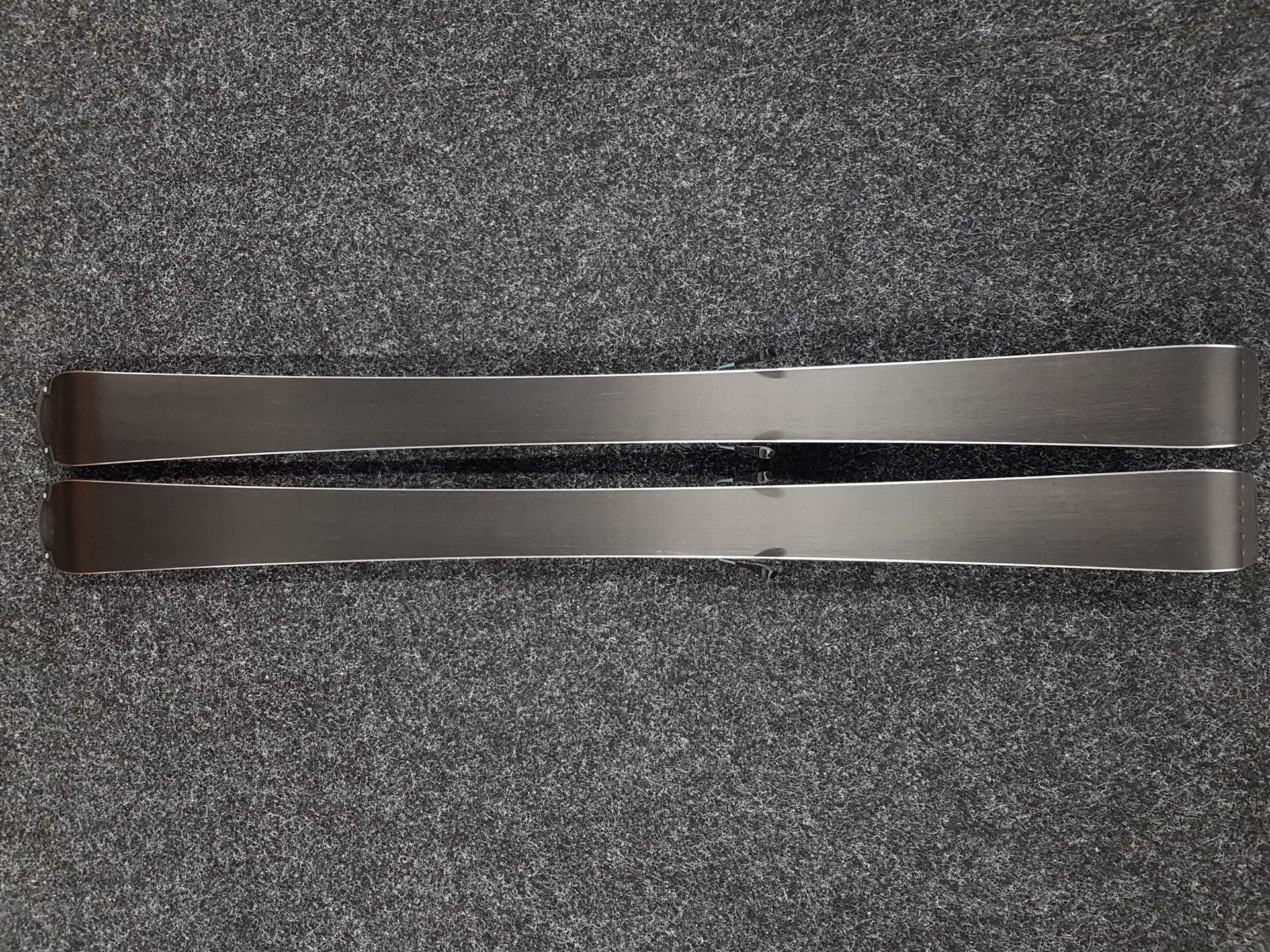 Skis enfant d'occasion VOLKL RACETIGER + fixations Marker 4.5