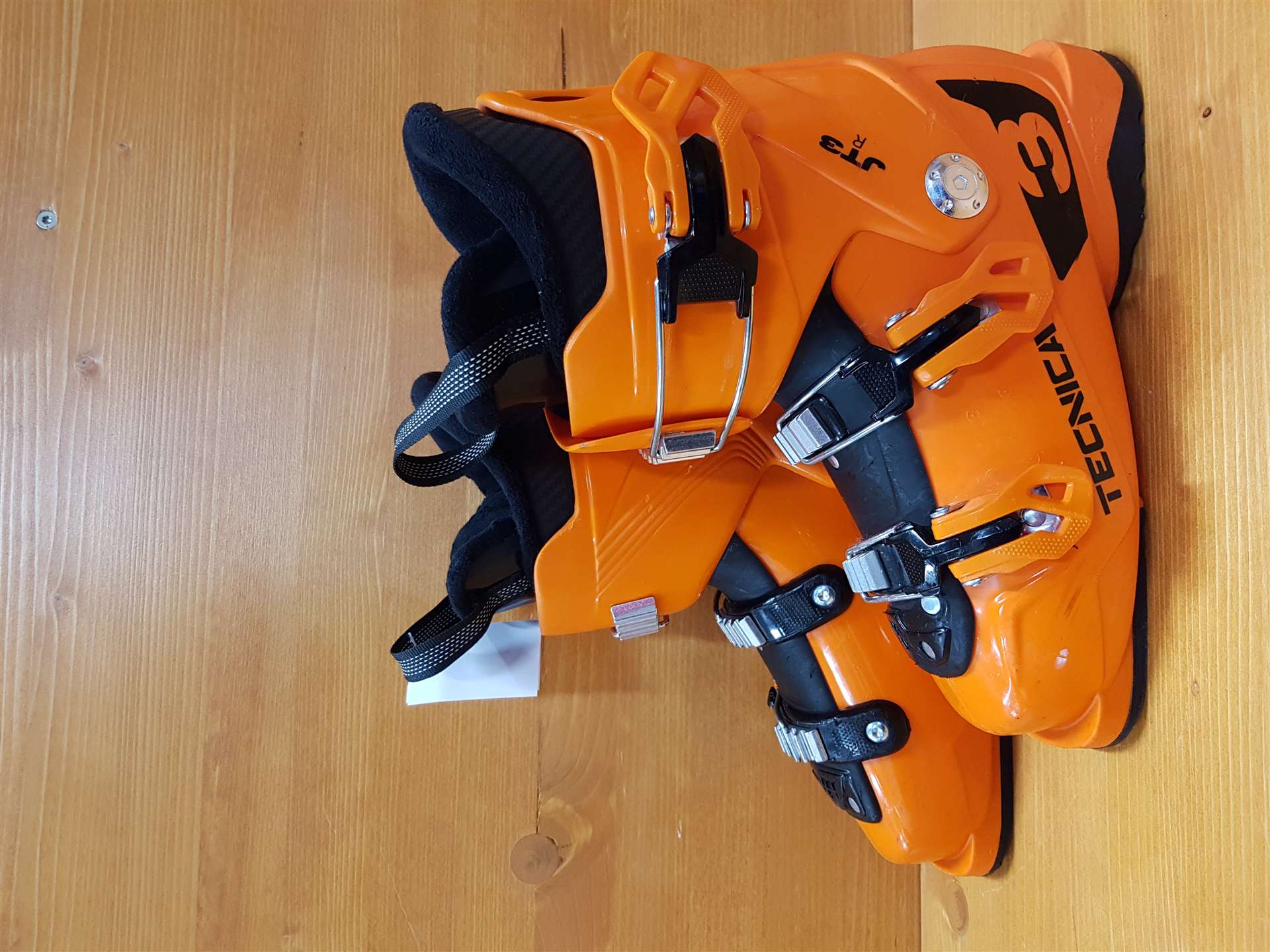 Použité lyžiarky TECNICA JT3 R