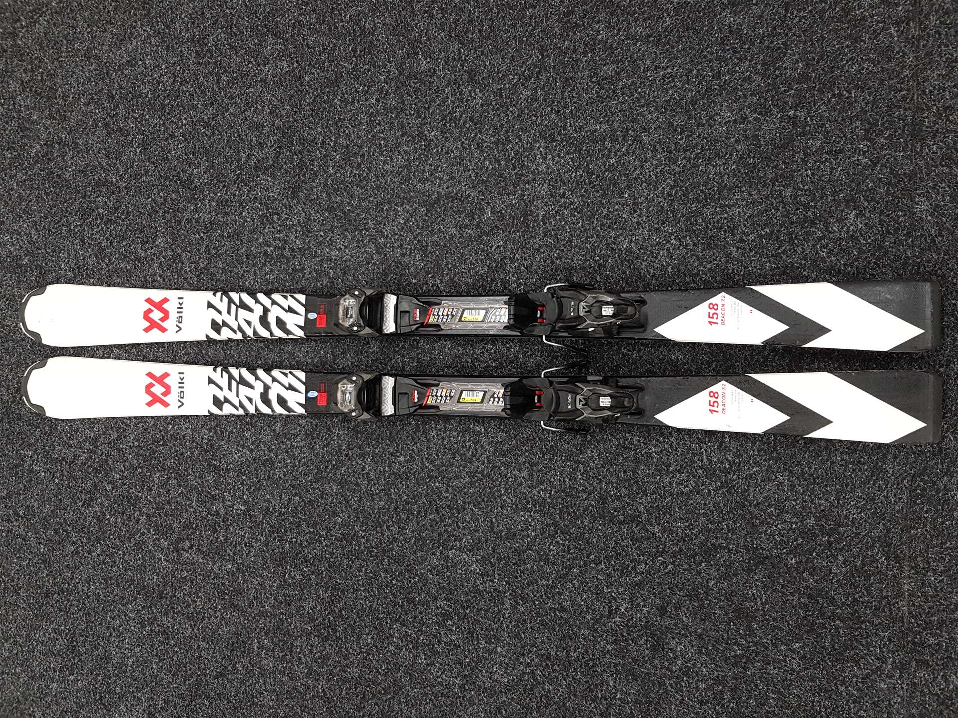 Schiuri VOLKL Deacon folosite + legături Marker FDT 10
