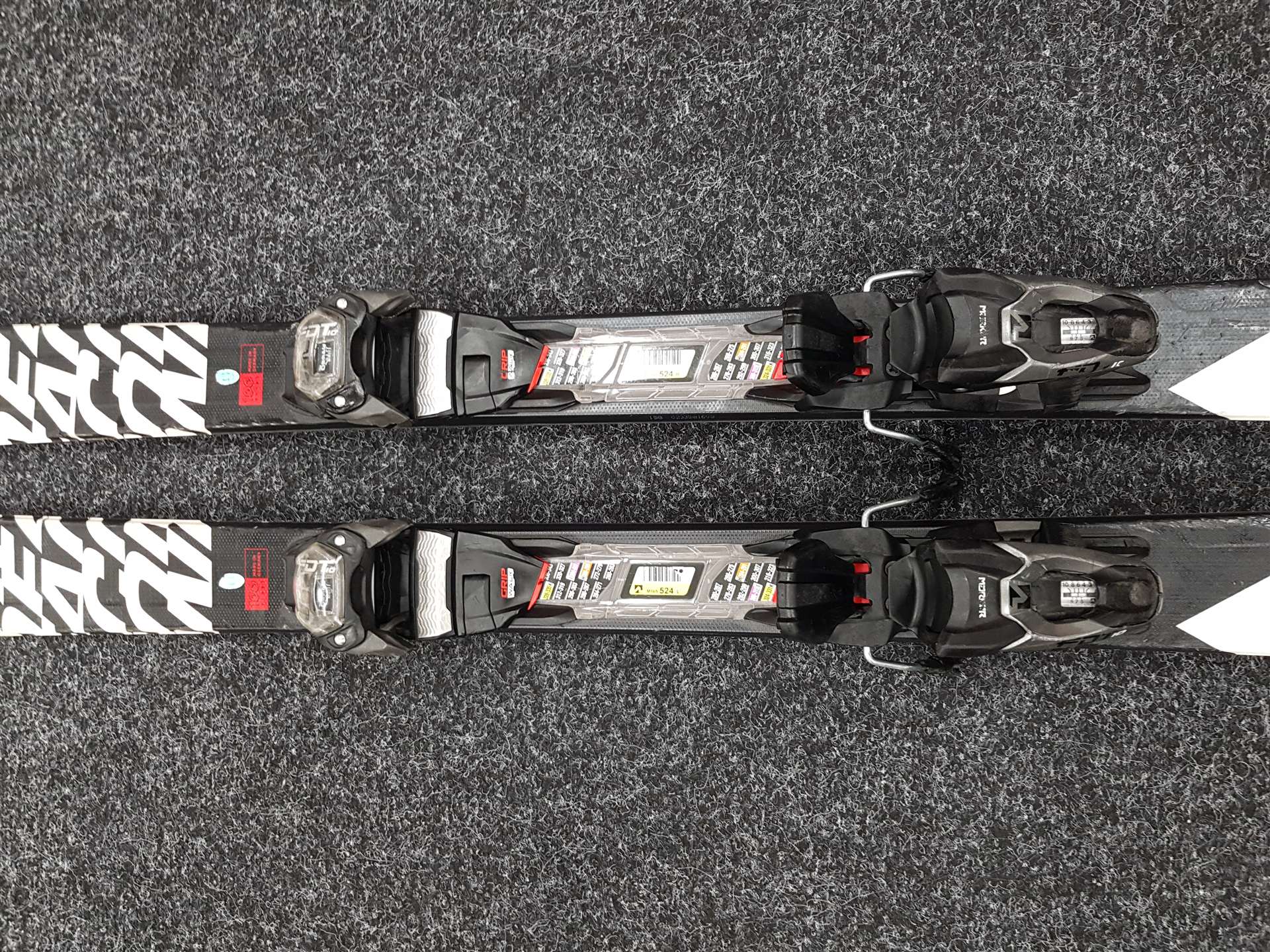 Schiuri VOLKL Deacon folosite + legături Marker FDT 10