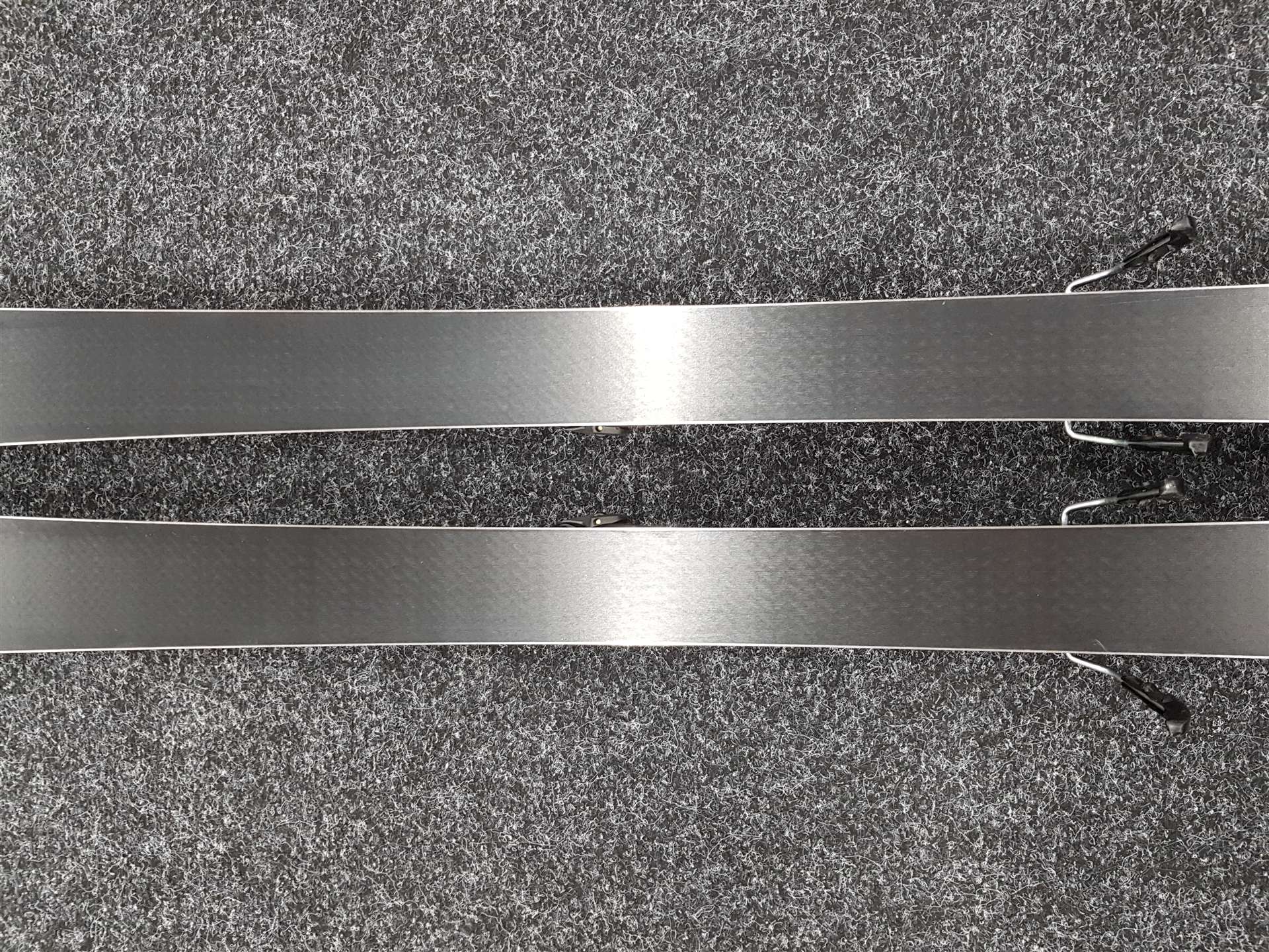 Schiuri VOLKL Deacon folosite + legături Marker FDT 10
